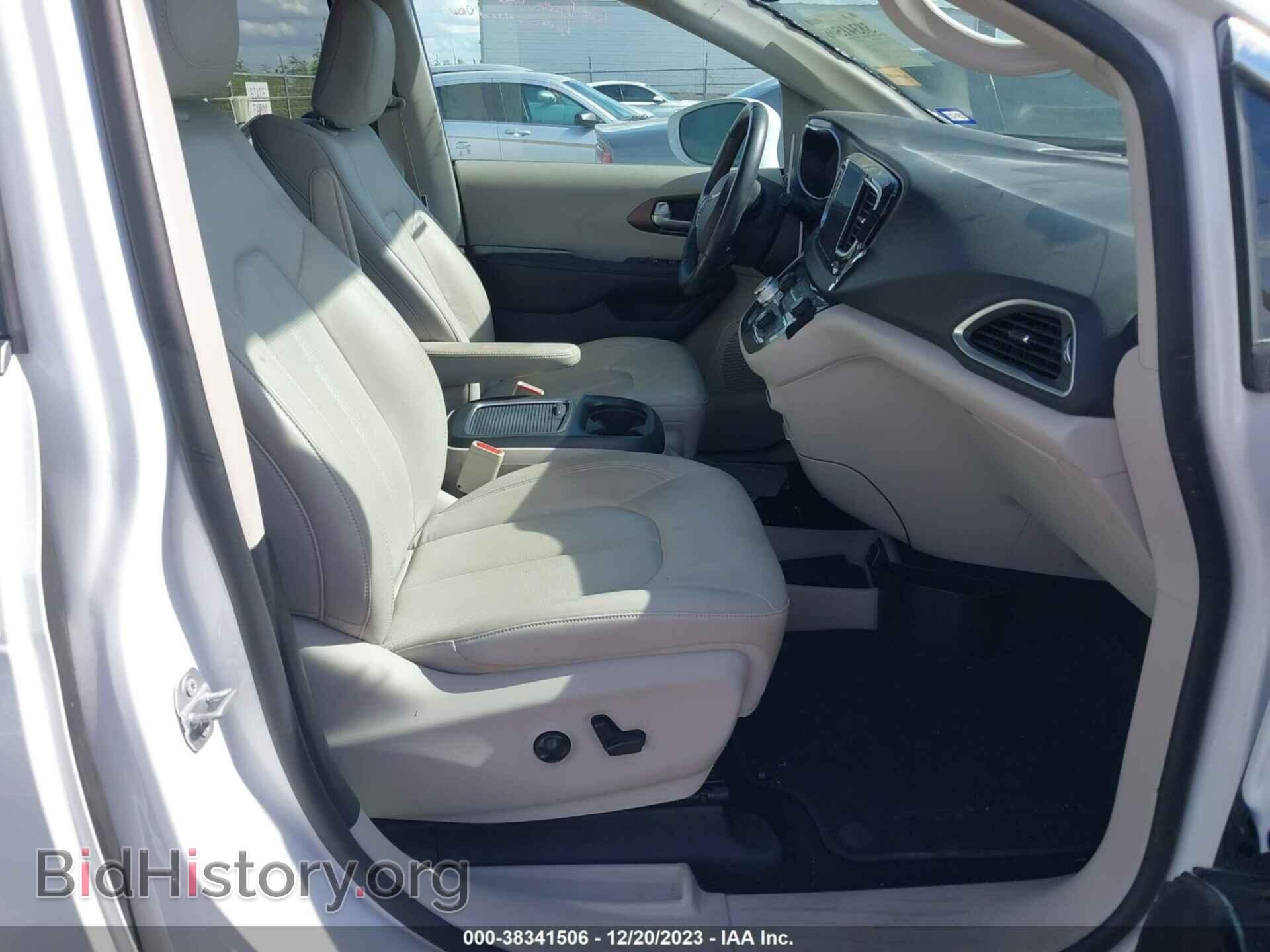 2017 CHRYSLER PACIFICA - VIN: 2C4RC1EG1HR559486 - Photo 5