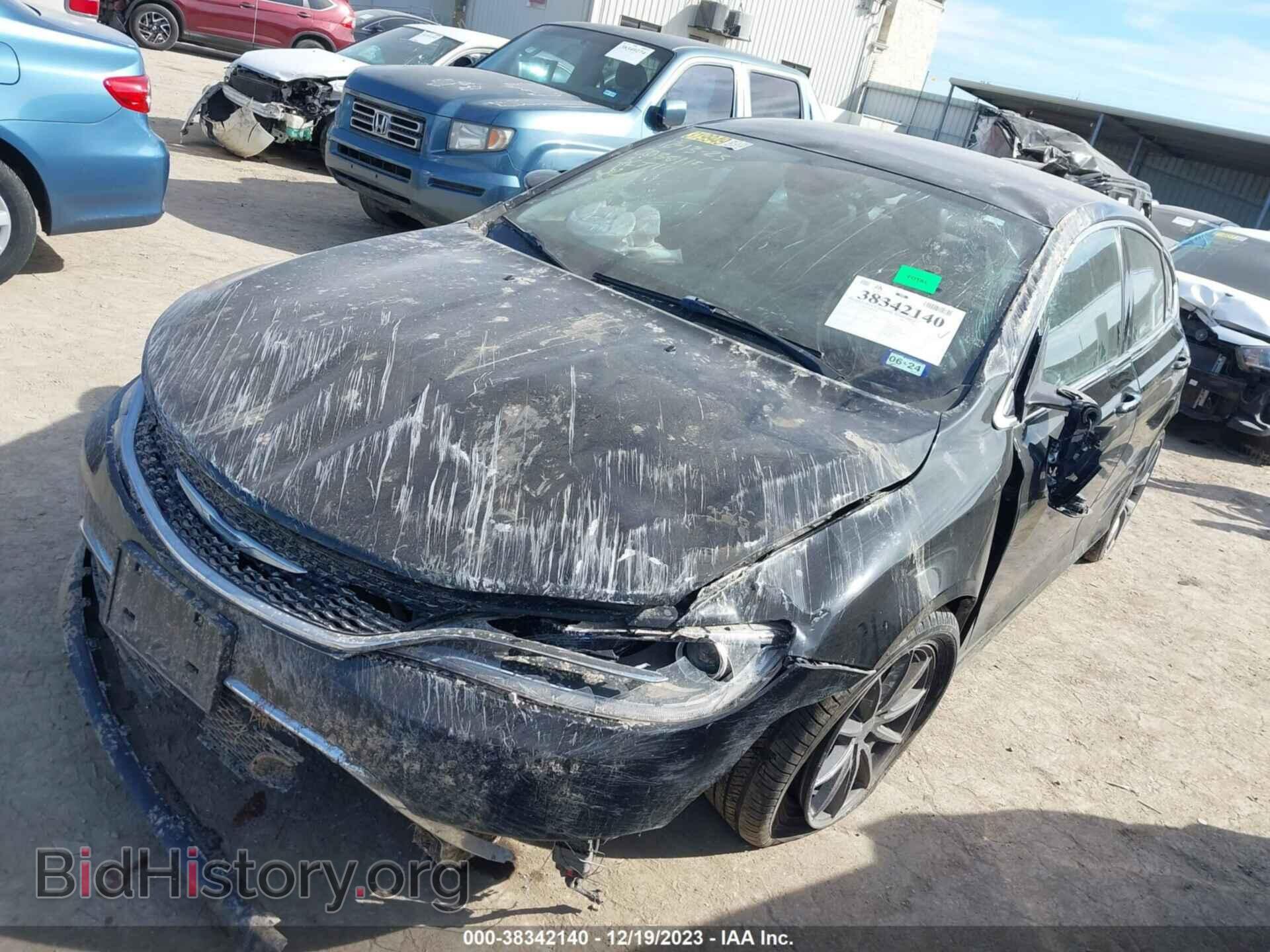 2015 CHRYSLER 200 - VIN: 1C3CCCCB5FN527714 - Фото 2