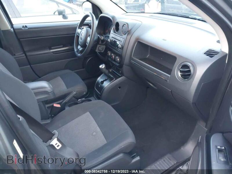 2011 Jeep COMPASS (VIN 1J4NT1FB9BD248846) — фото 5 из 16