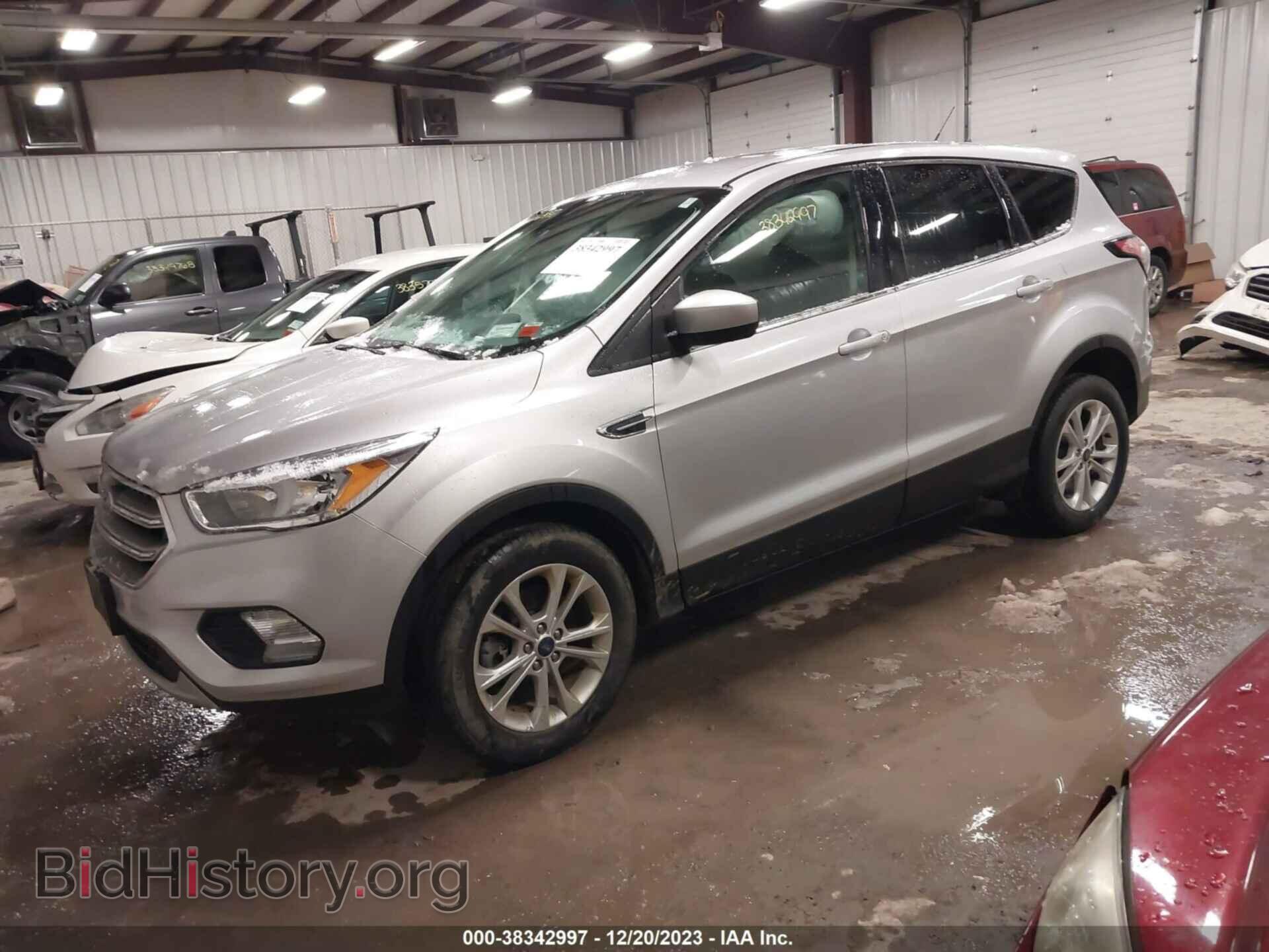 2017 FORD ESCAPE - VIN: 1FMCU9GD5HUE21940 - Photo 2