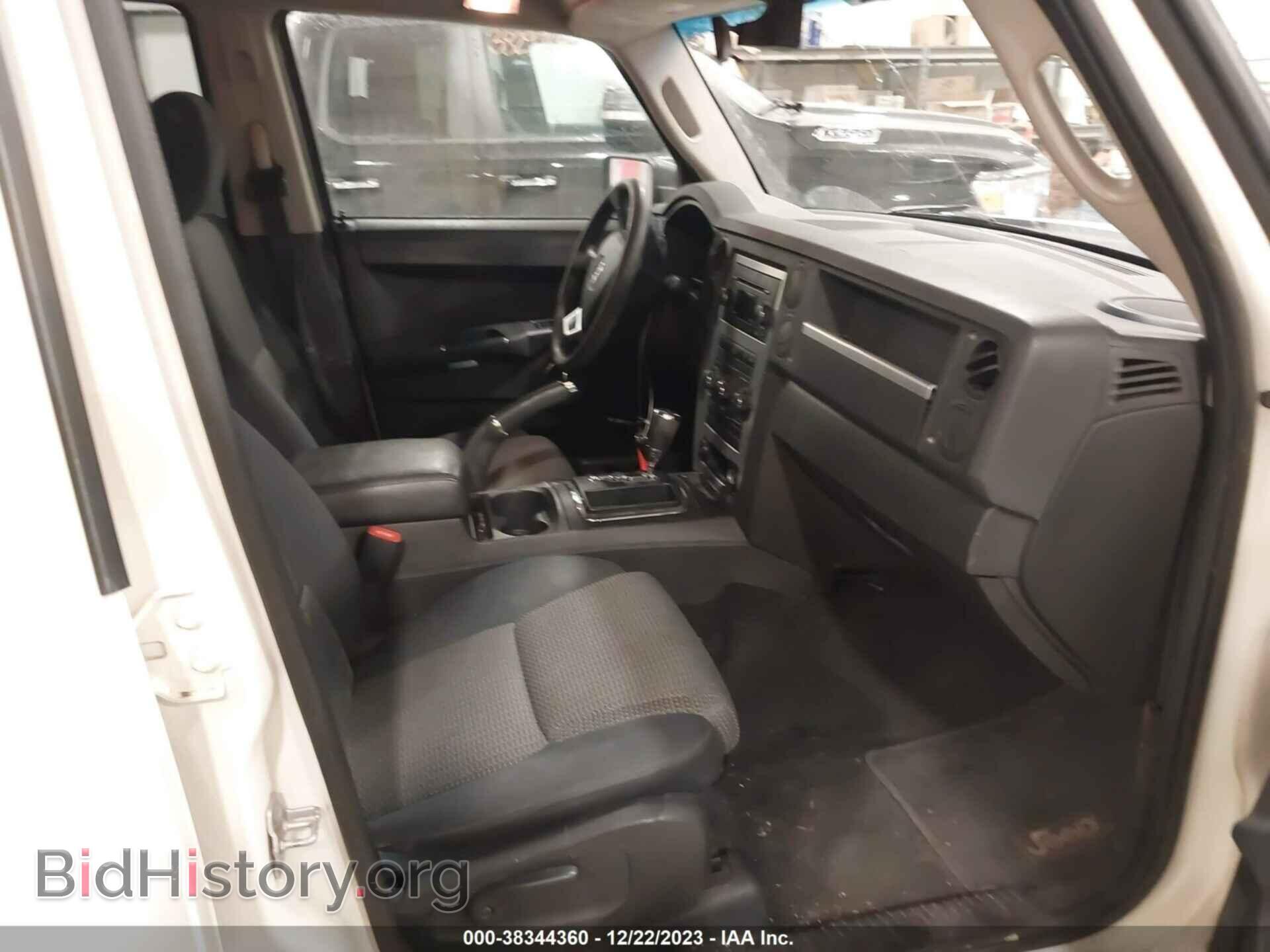 2010 JEEP COMMANDER - VIN: 1J4RG4GK7AC132121 - Фото 5