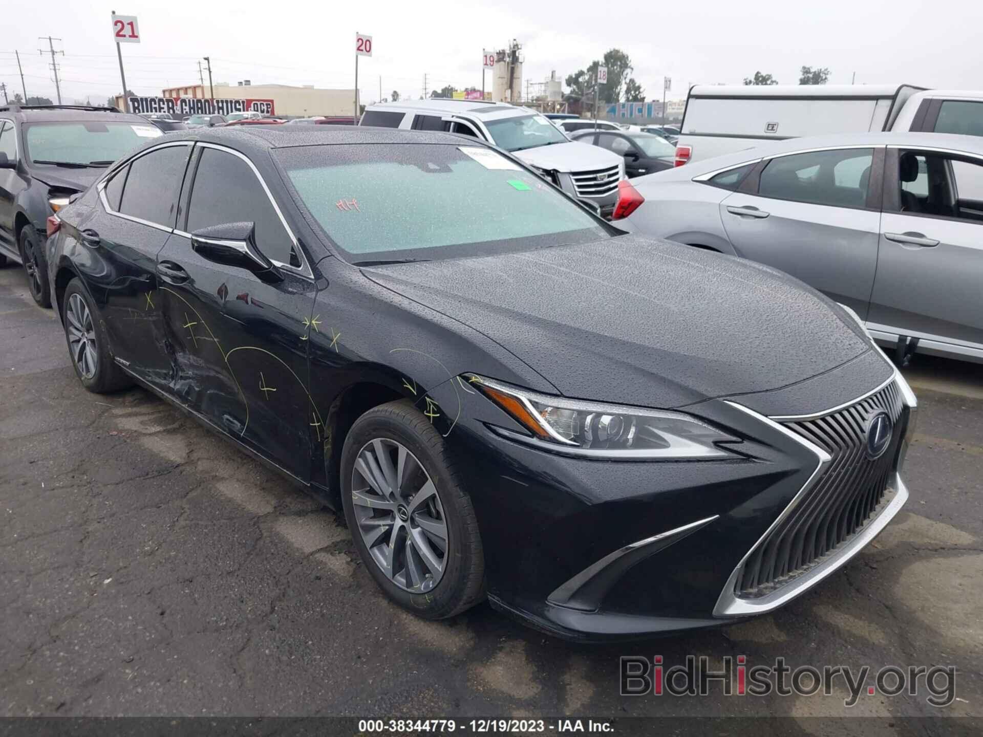 Photo 58ACA1C11MU007398 - LEXUS ES 300H 2021