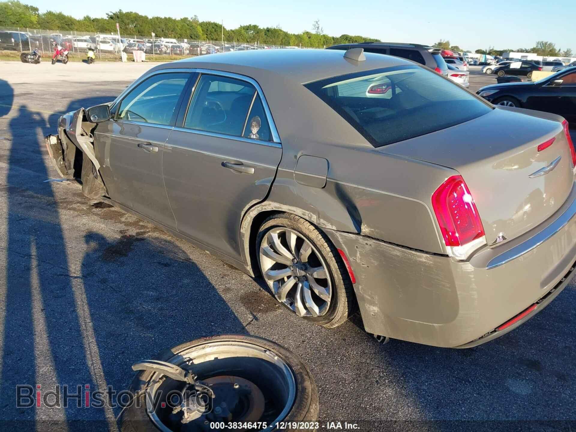 2017 CHRYSLER 300 - VIN: 2C3CCAAG2HH599596 - Фото 3