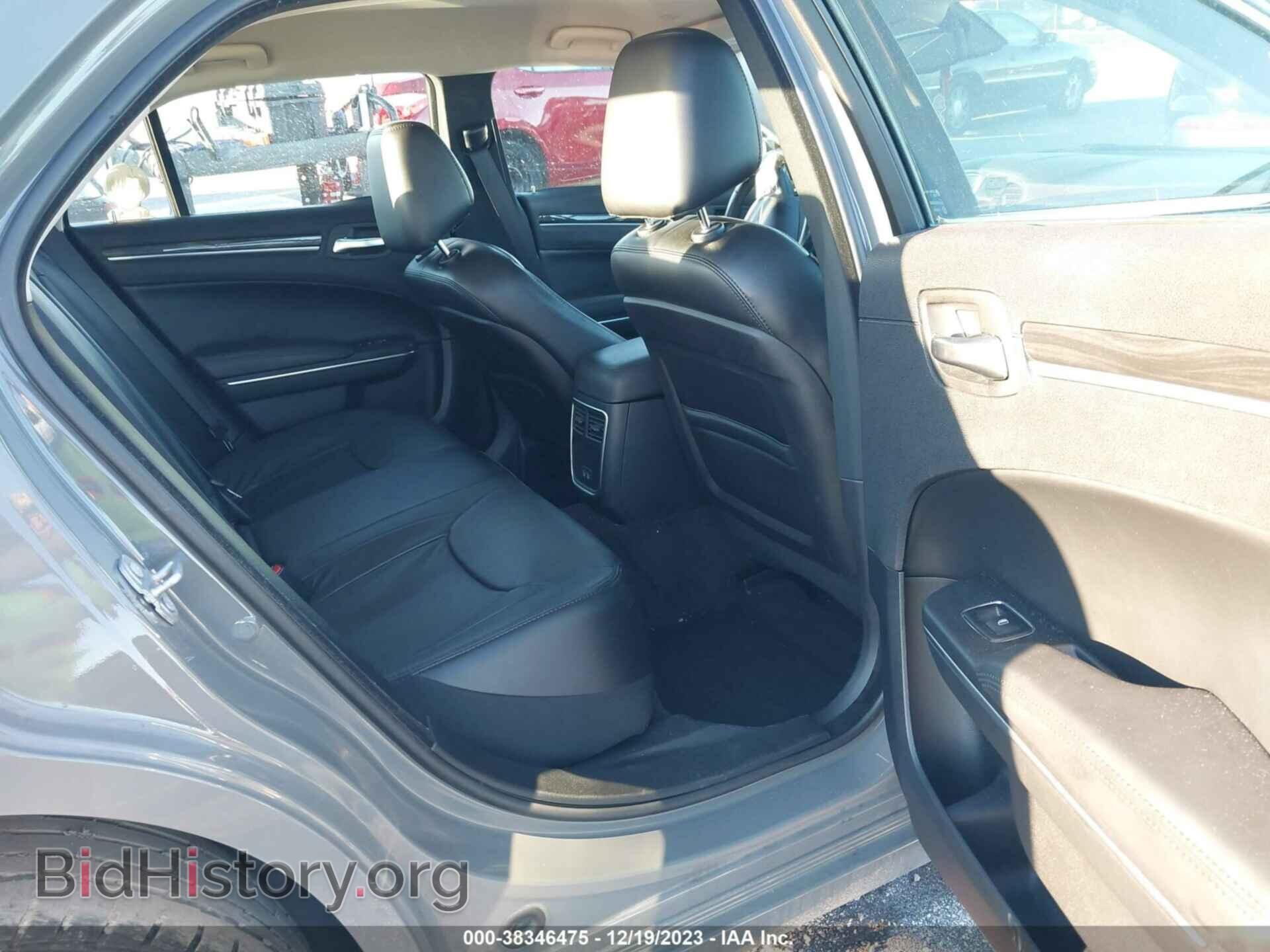 2017 CHRYSLER 300 - VIN: 2C3CCAAG2HH599596 - Фото 8