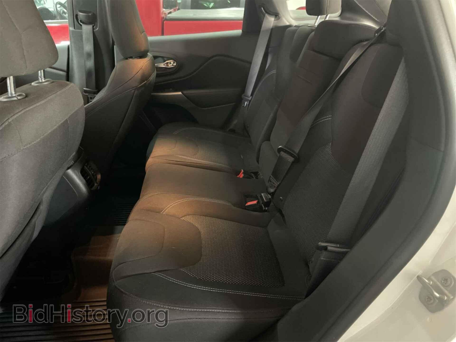 Photo 1C4PJLCB6KD369905 - JEEP CHEROKEE 2019