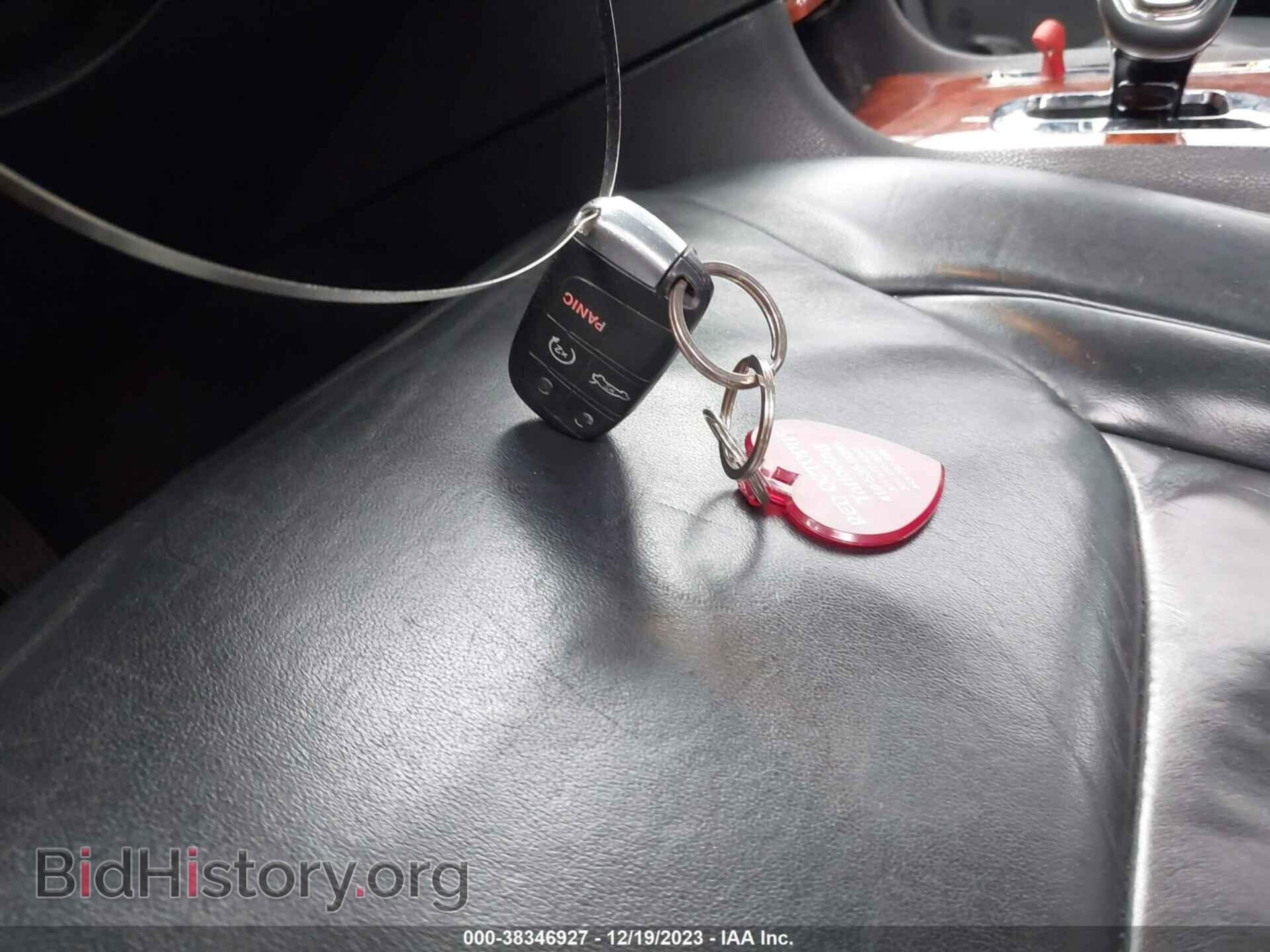 2014 CHRYSLER 300 - VIN: 2C3CCARG6EH201533 - Фото 11
