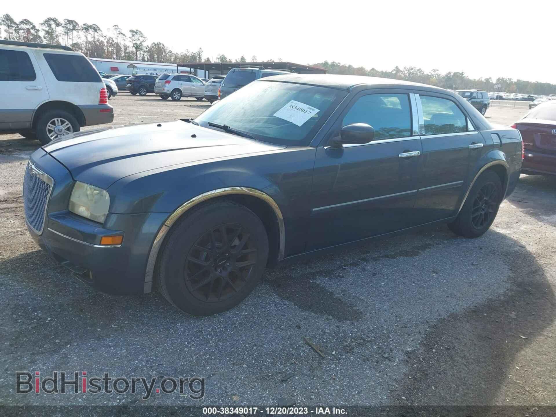 2007 CHRYSLER 300 - VIN: 2C3KA53G57H792491 - Фото 2