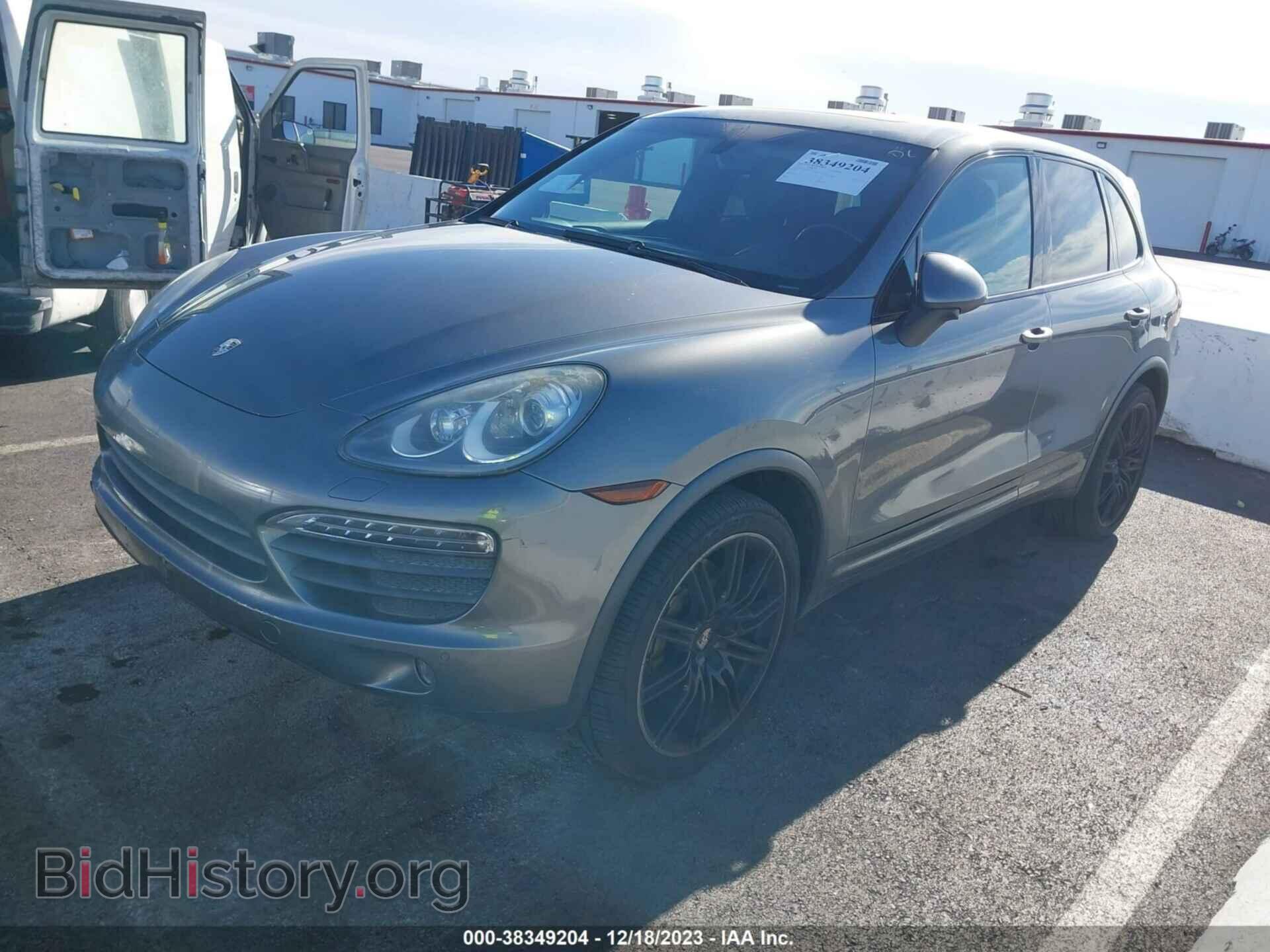 2011 PORSCHE CAYENNE - VIN: WP1AB2A22BLA51476 - Фото 2