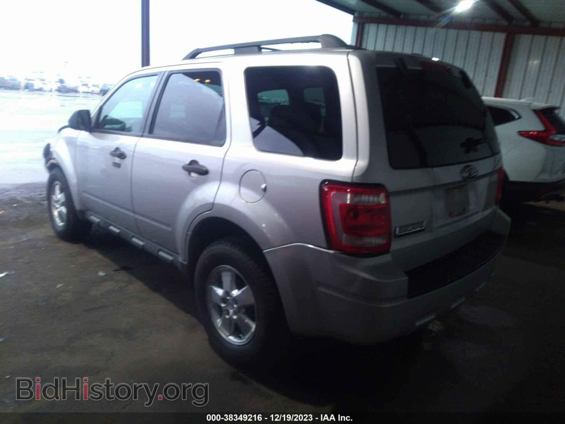 2009 FORD ESCAPE - VIN: 1FMCU03739KC99250 - Фото 3