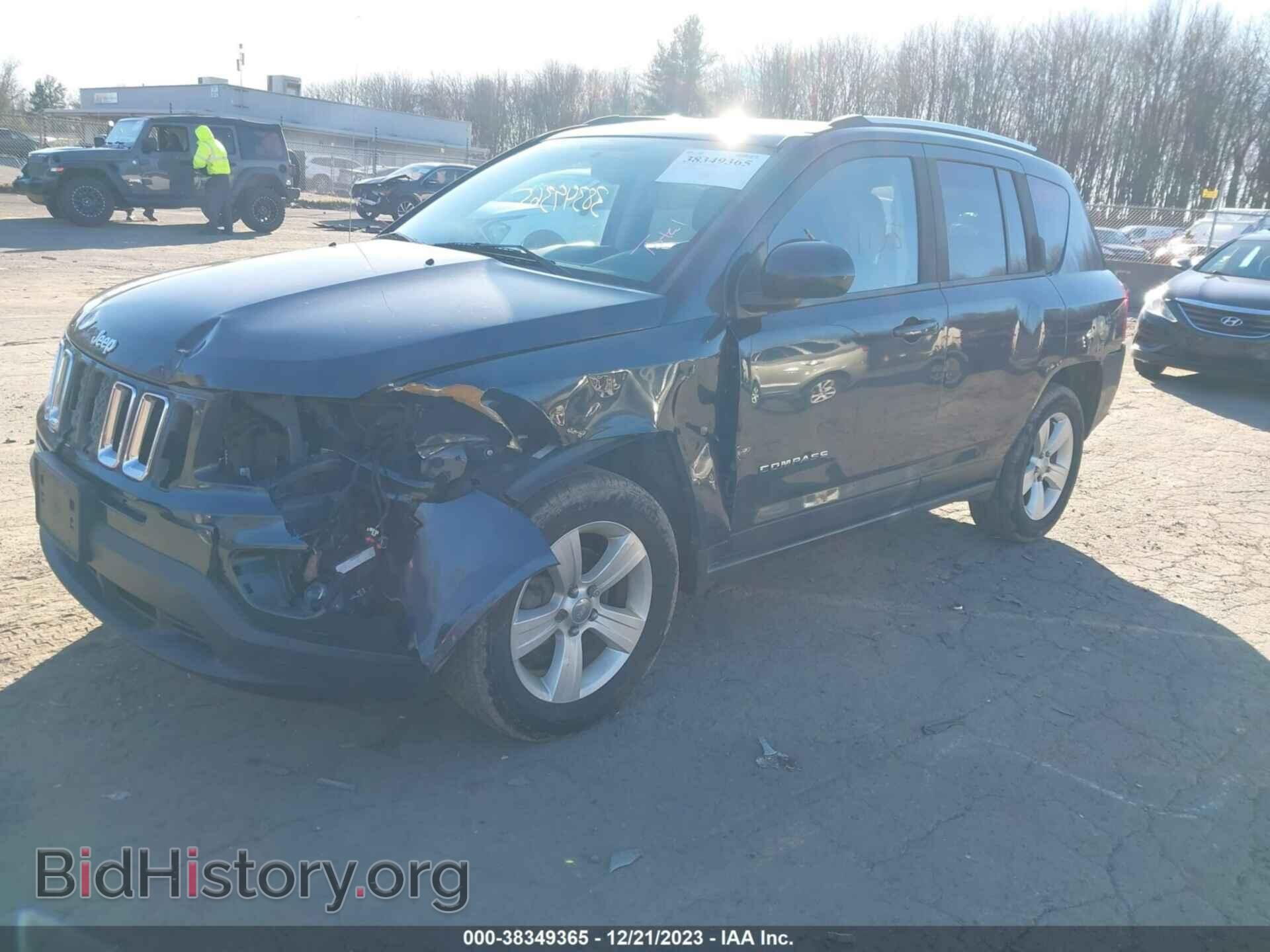 2014 JEEP COMPASS - VIN: 1C4NJDEBXED621752 - Photo 2