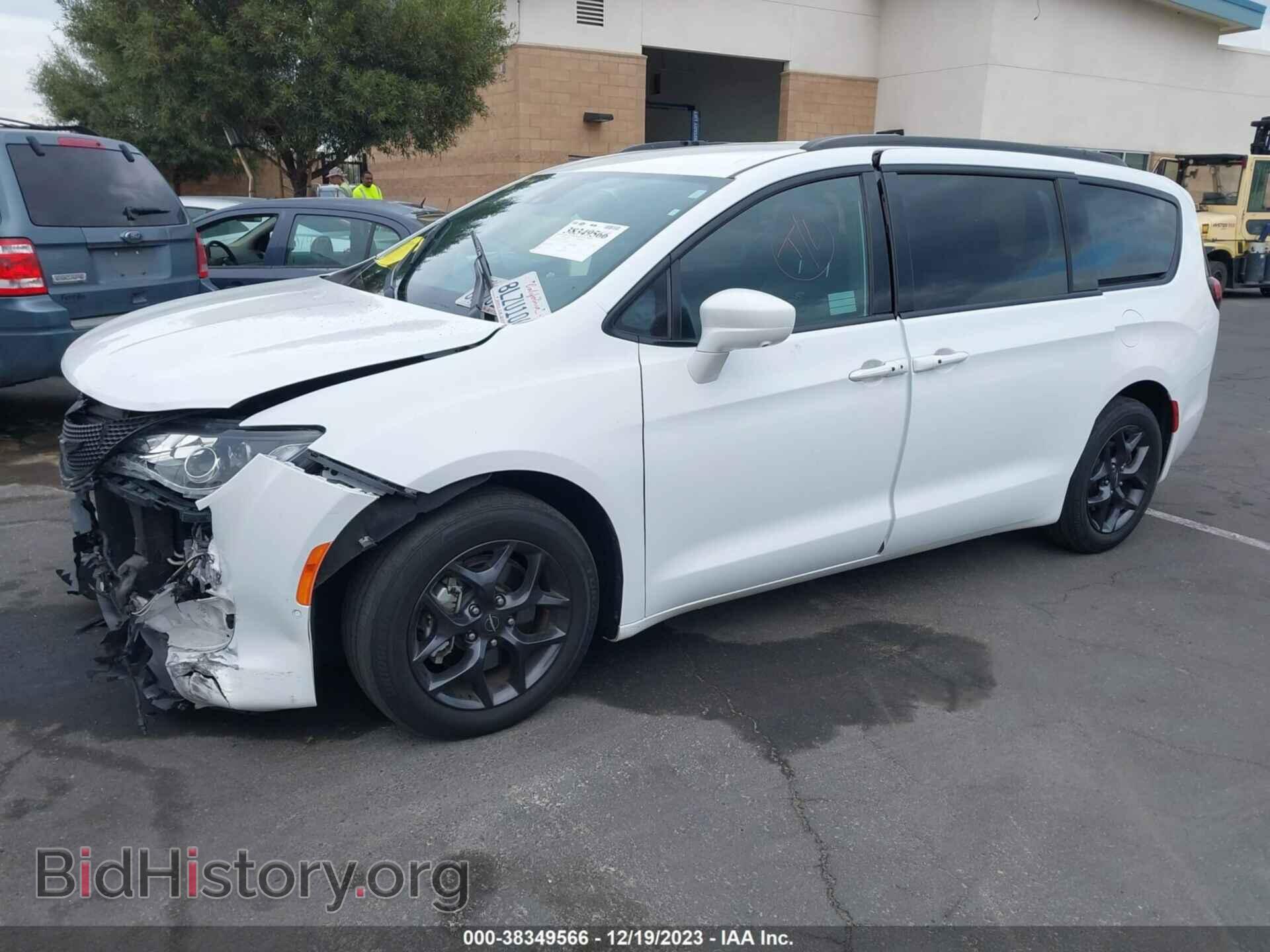 2019 CHRYSLER PACIFICA - VIN: 2C4RC1EG2KR549590 - Photo 2
