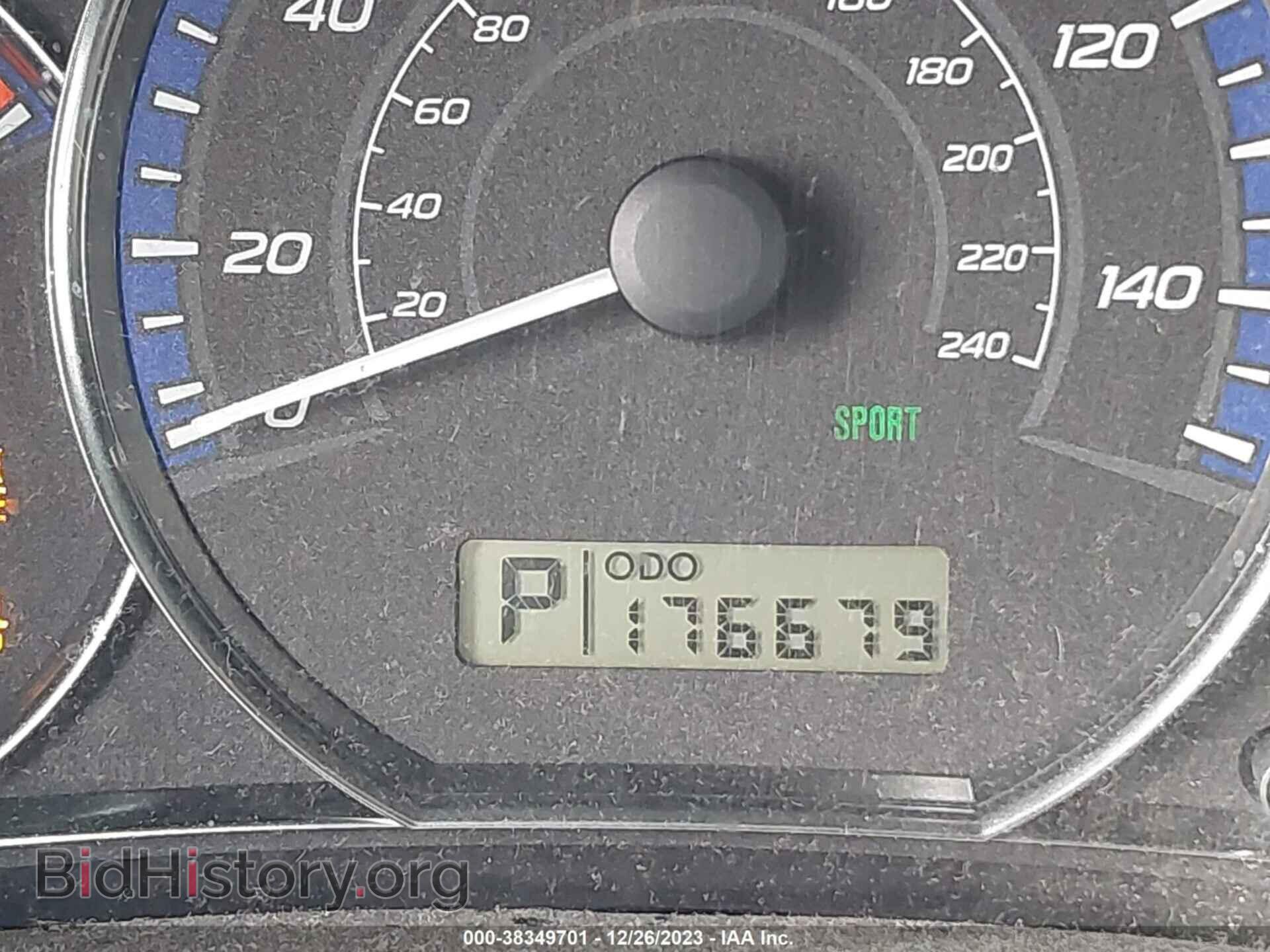 2011 SUBARU FORESTER - VIN: JF2SHBAC7BH736235 - Фото 7
