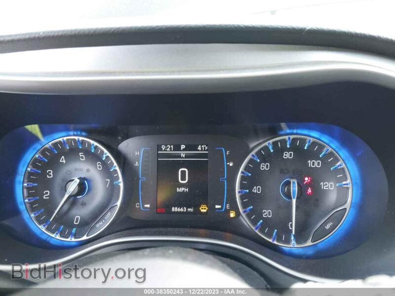 2020 Chrysler PACIFICA (VIN 2C4RC1FG7LR108621) — фото 7 из 16