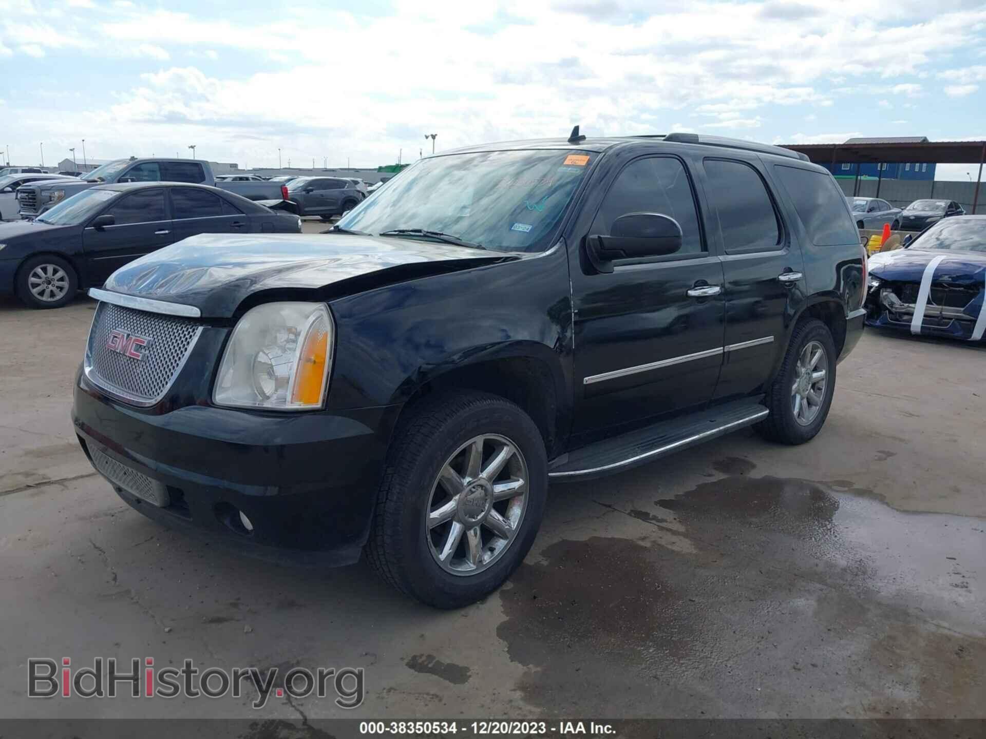 2011 GMC YUKON - VIN: 1GKS2EEF0BR390937 - Фото 2
