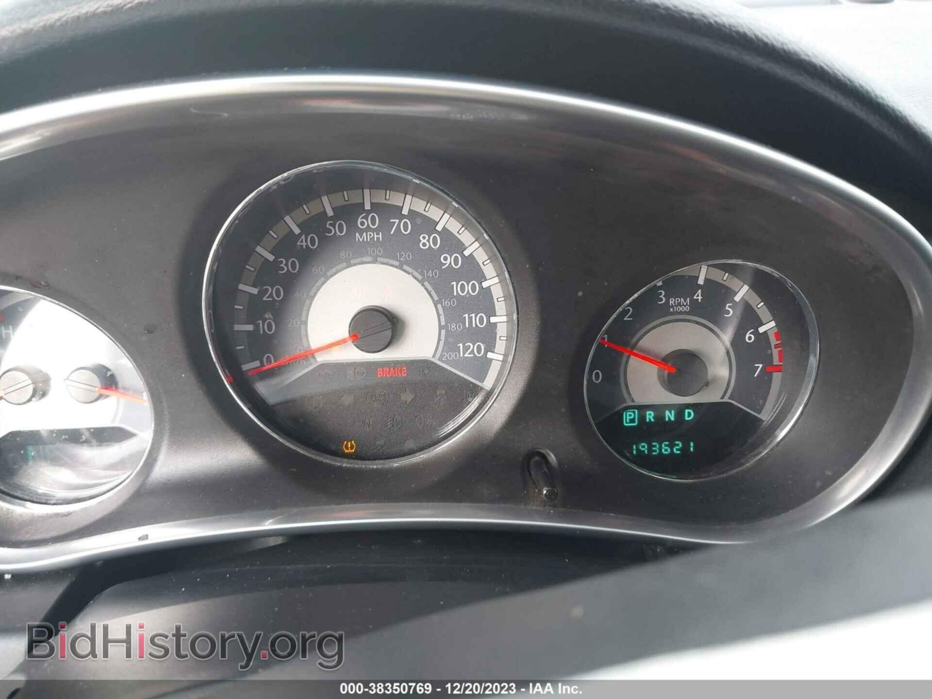 2011 CHRYSLER 200 - VIN: 1C3BC1FB1BN600468 - Фото 7