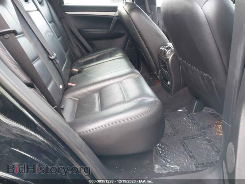 2010 Porsche CAYENNE (VIN WP1AA2AP7ALA03954) — фото 8 из 17