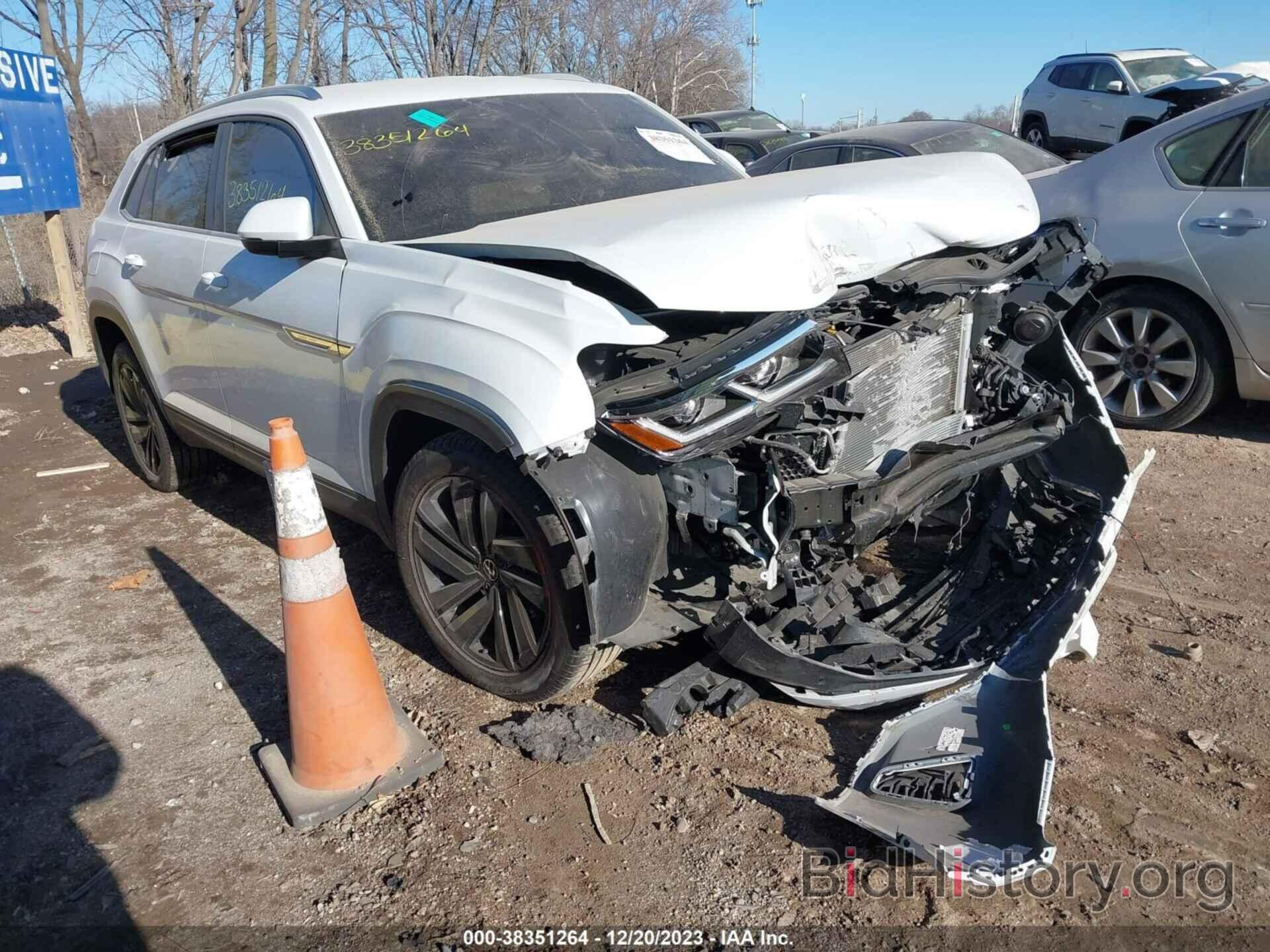 Photo 1V2HE2CA5PC210279 - VOLKSWAGEN ATLAS CROSS SPORT 2023