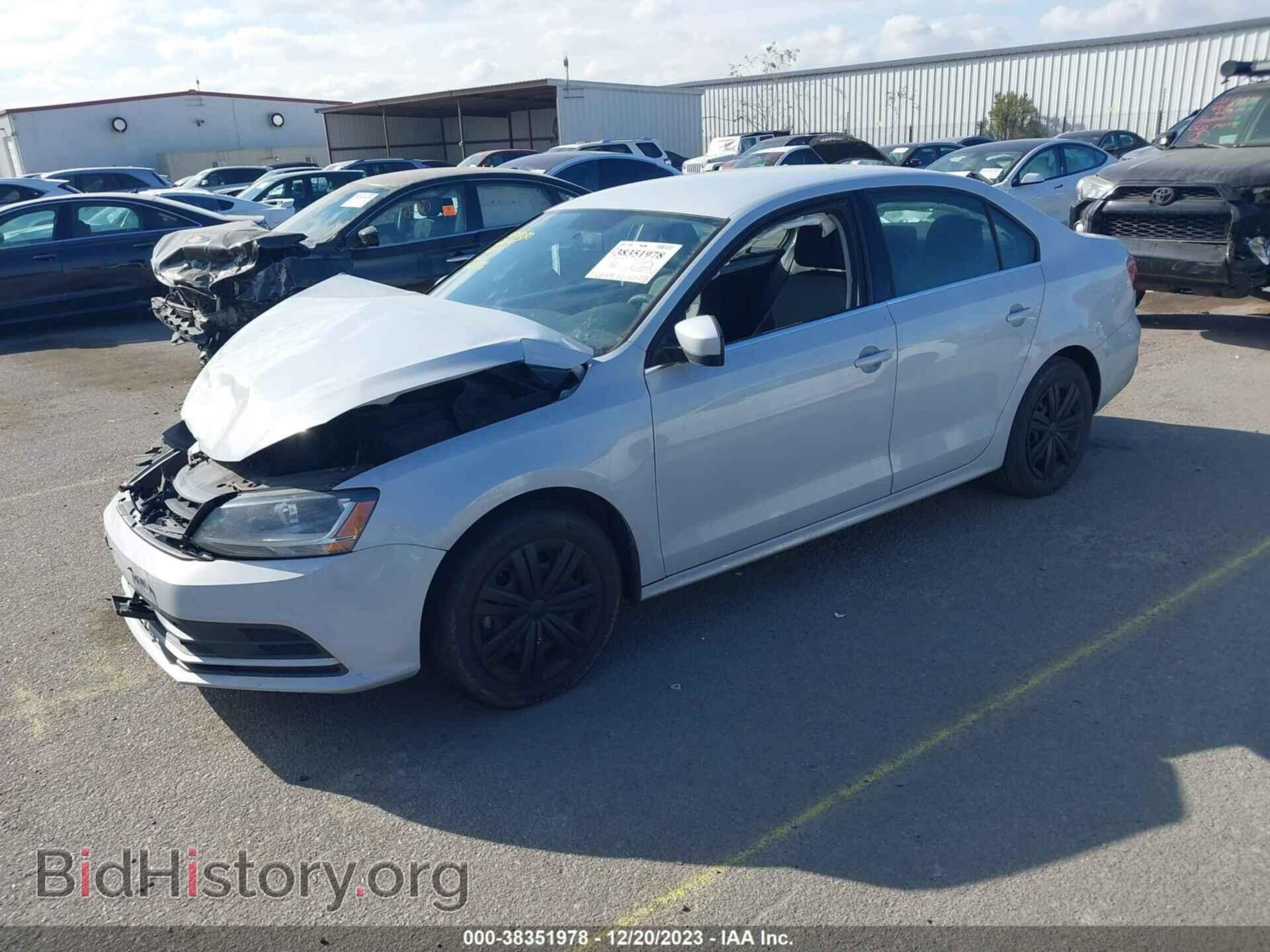 2017 VOLKSWAGEN JETTA - VIN: 3VW2B7AJ4HM274634 - Фото 2
