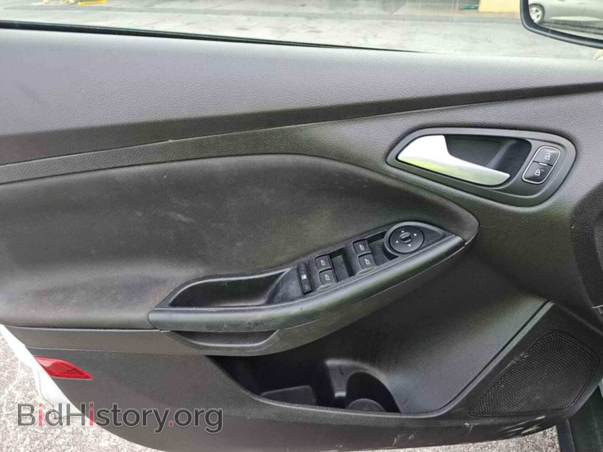 2017 FORD FOCUS - VIN: 1FADP3F22HL269737 - Photo 6
