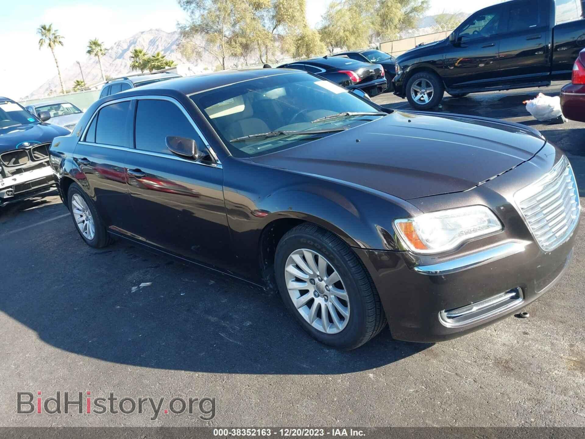 Фотография 2C3CCAAG8CH174537 - CHRYSLER 300 2012