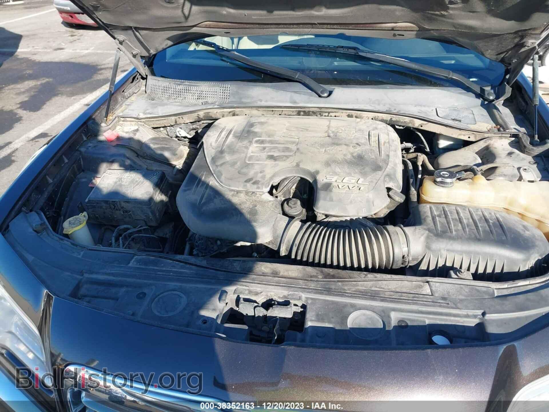 2012 CHRYSLER 300 - VIN: 2C3CCAAG8CH174537 - Фото 10