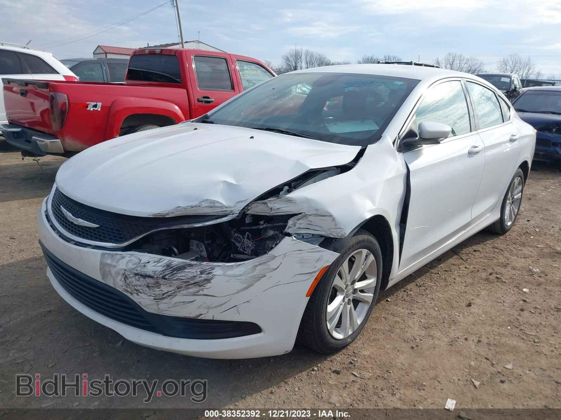 2017 CHRYSLER 200 - VIN: 1C3CCCFB1HN501304 - Фото 2