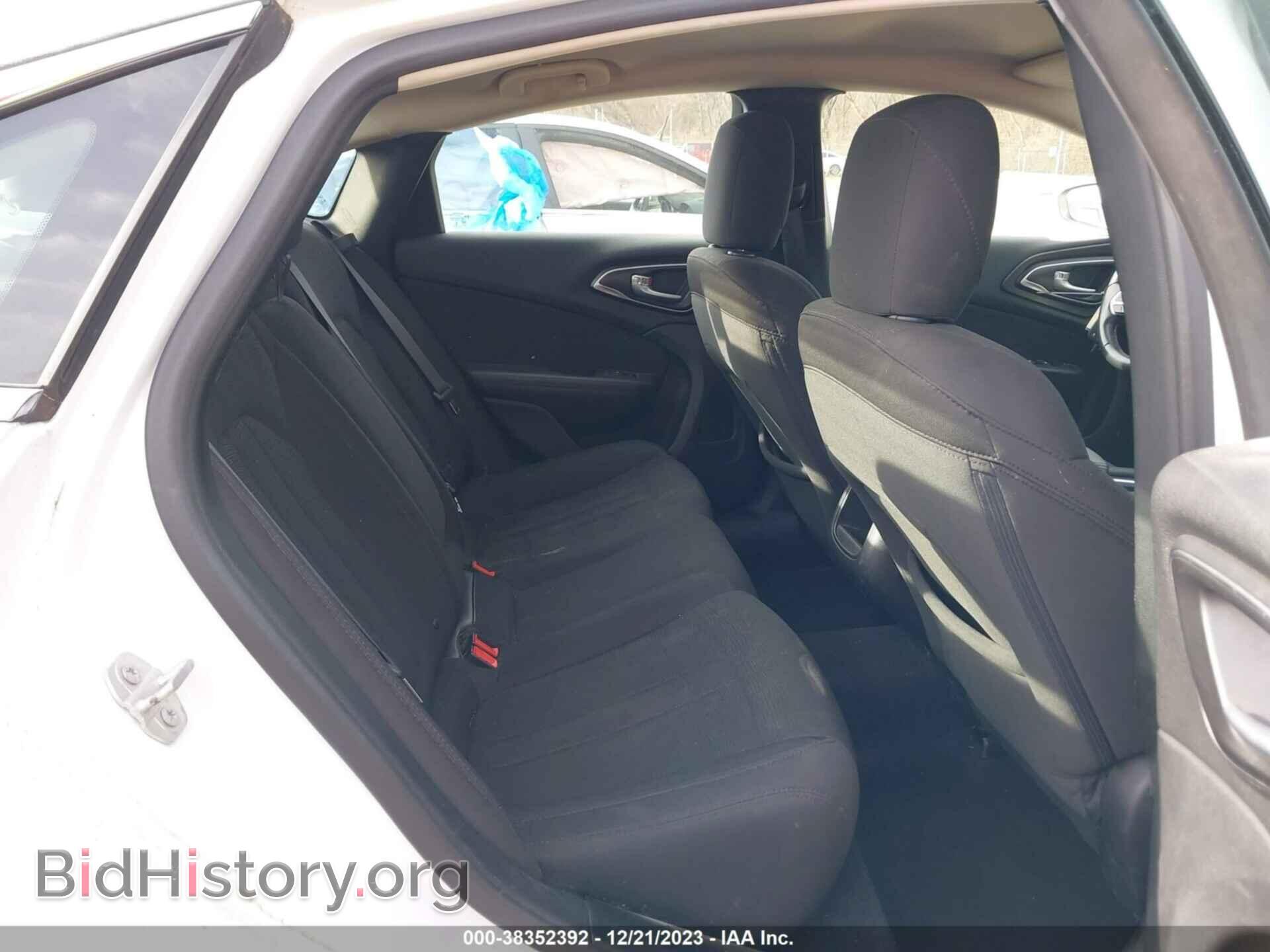 2017 CHRYSLER 200 - VIN: 1C3CCCFB1HN501304 - Фото 8