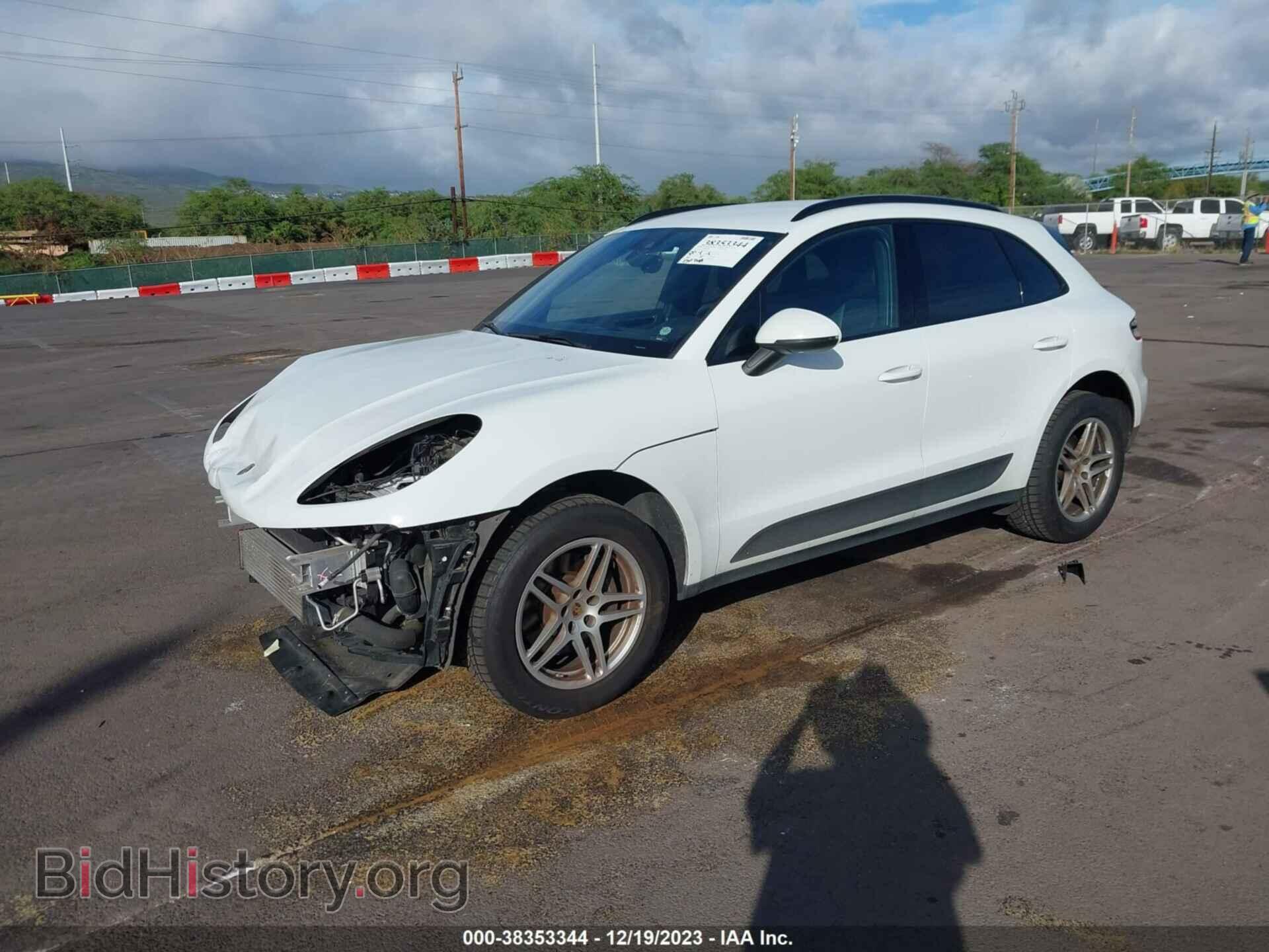 2017 PORSCHE MACAN - VIN: WP1AA2A57HLB83302 - Фото 2