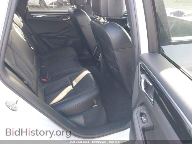 2017 Porsche MACAN (VIN WP1AA2A57HLB83302) — photo 8 of 17