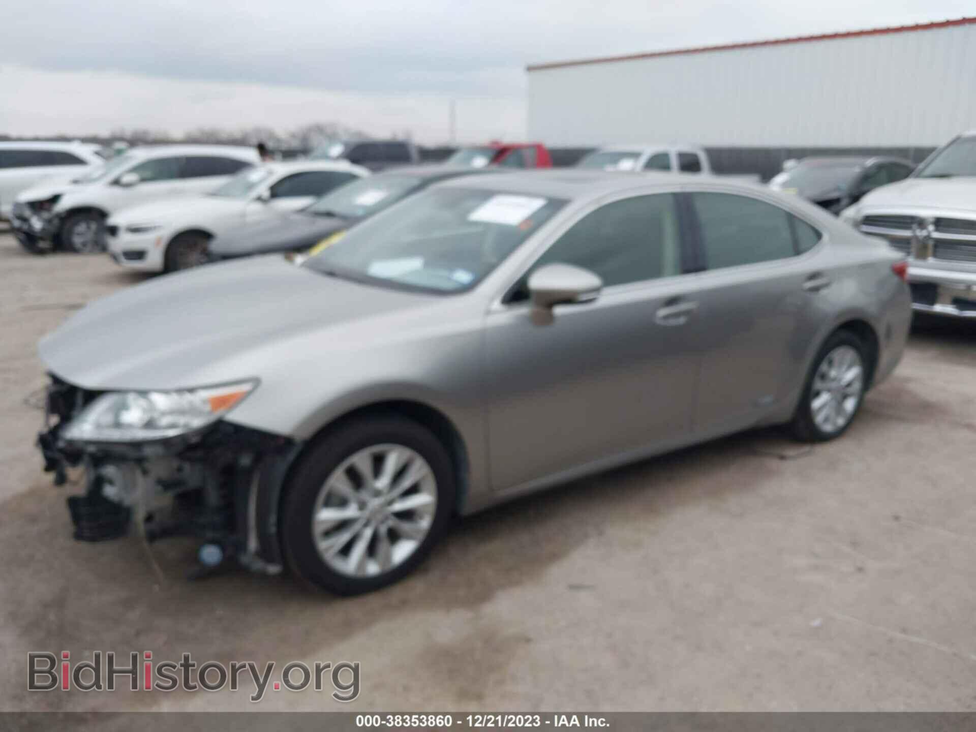 2015 LEXUS ES 300H - VIN: JTHBW1GG3F2082785 - Фото 2