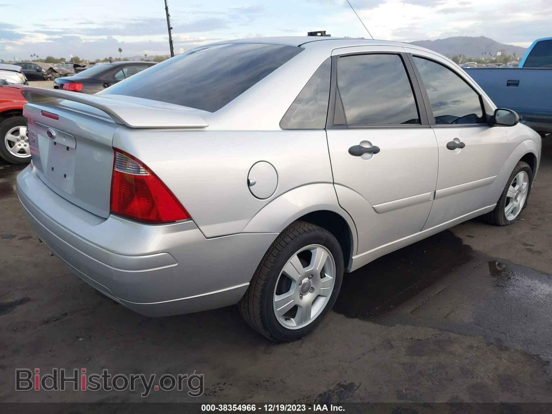 2007 FORD FOCUS - VIN: 1FAHP34N07W124871 - Фото 4