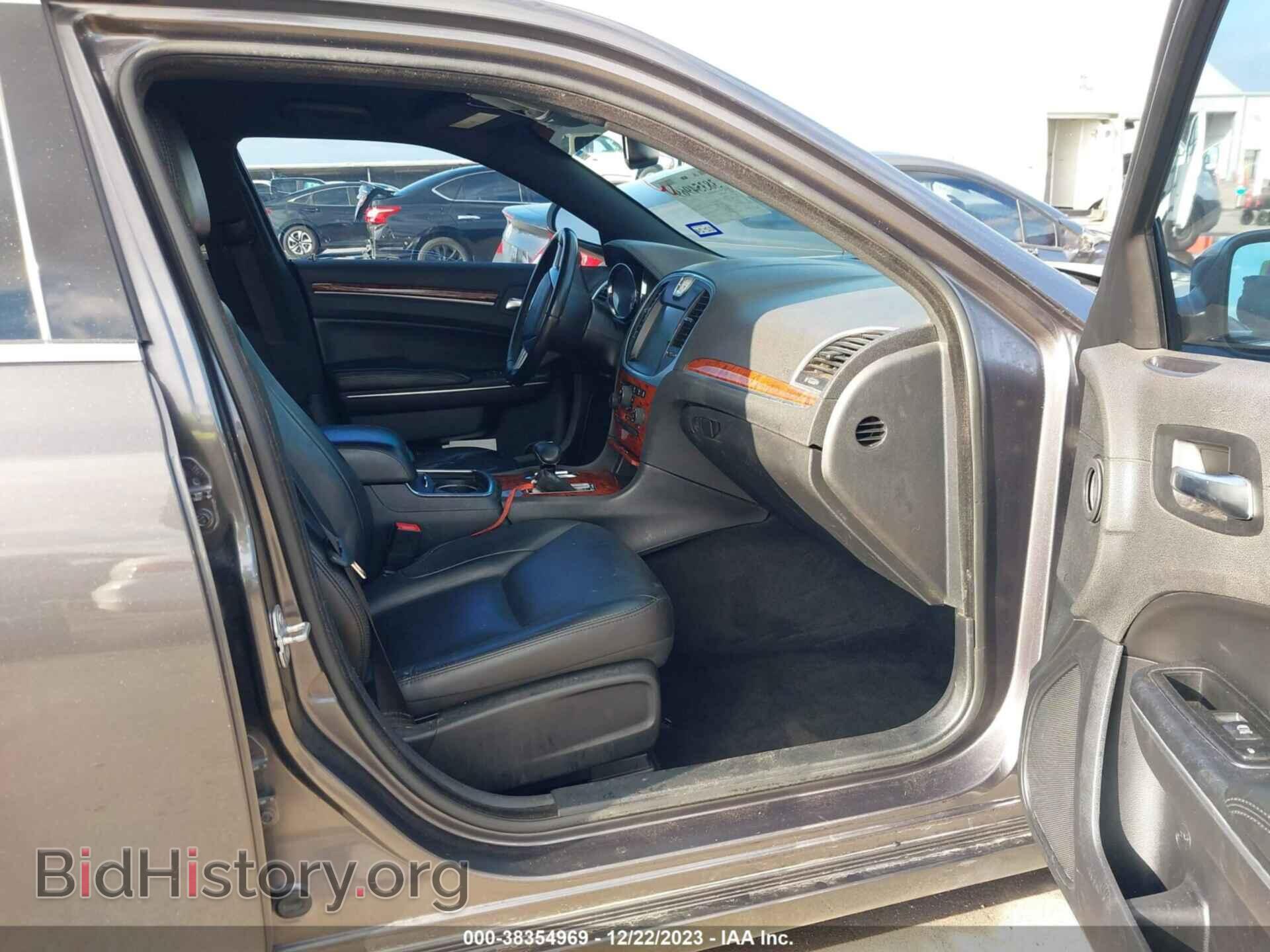 2014 CHRYSLER 300 - VIN: 2C3CCAAG6EH383018 - Фото 5
