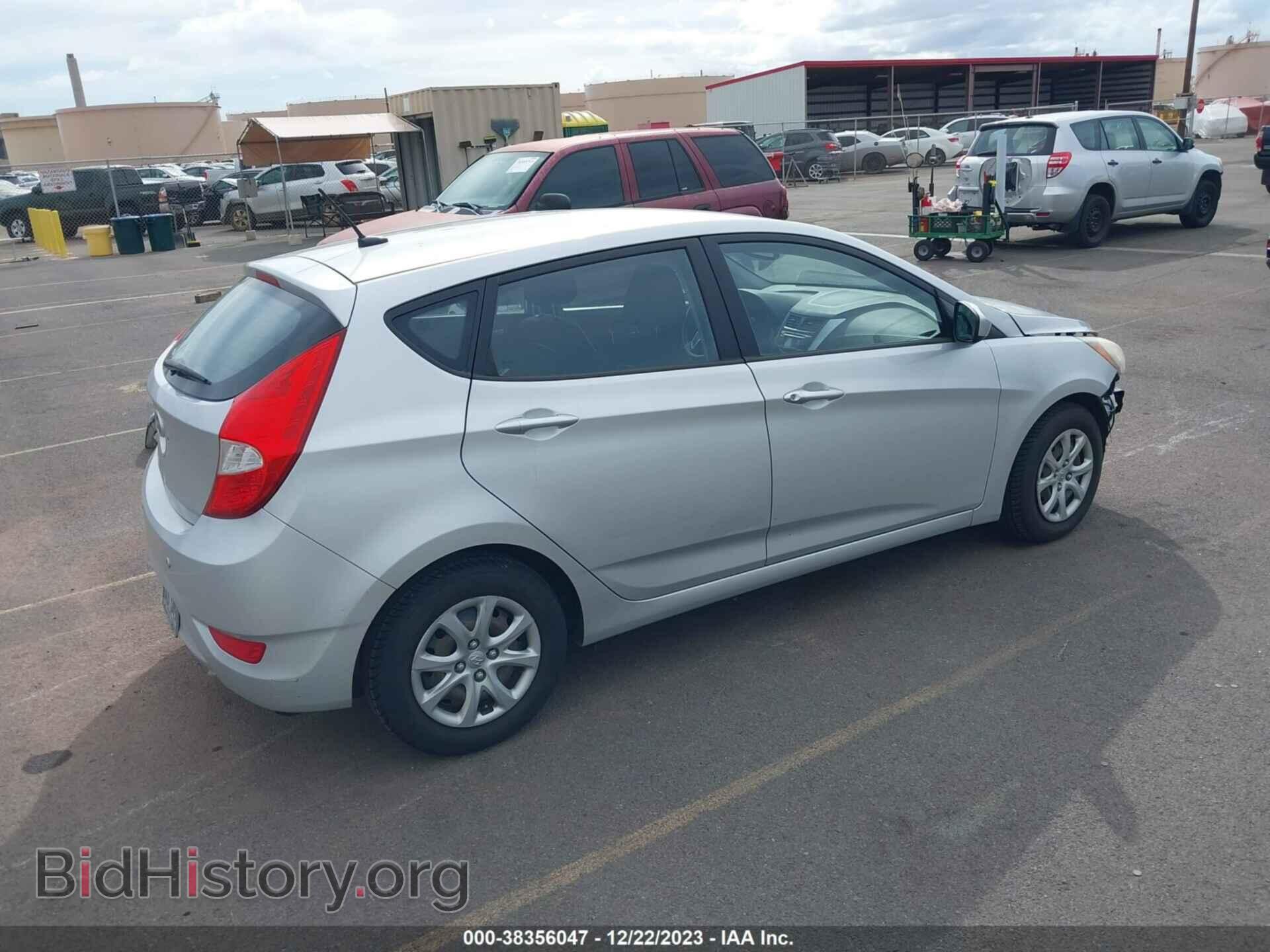 2013 HYUNDAI ACCENT - VIN: KMHCT5AE8DU083876 - Фото 4