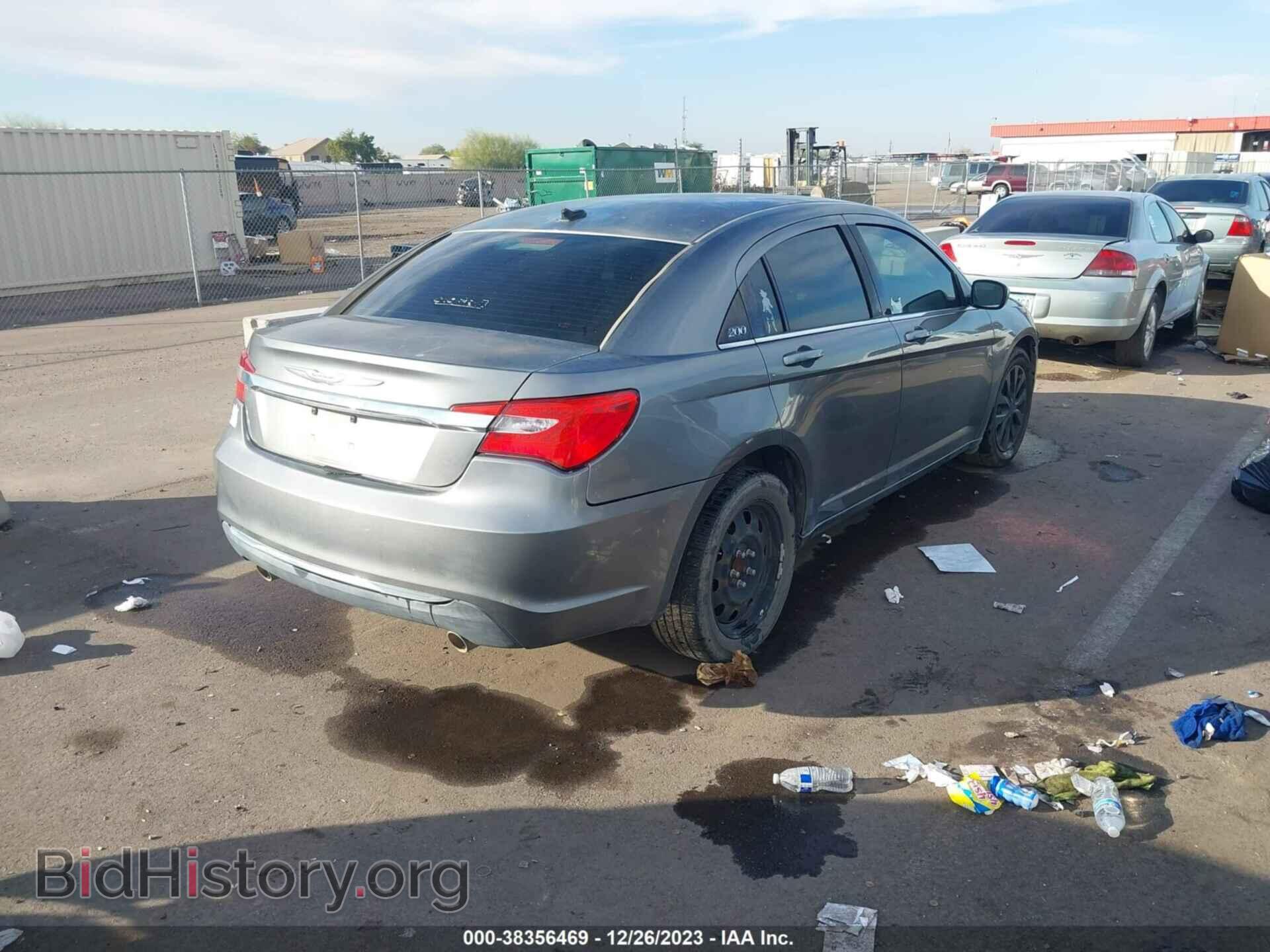 2013 CHRYSLER 200 - VIN: 1C3CCBAG8DN727458 - Фото 4