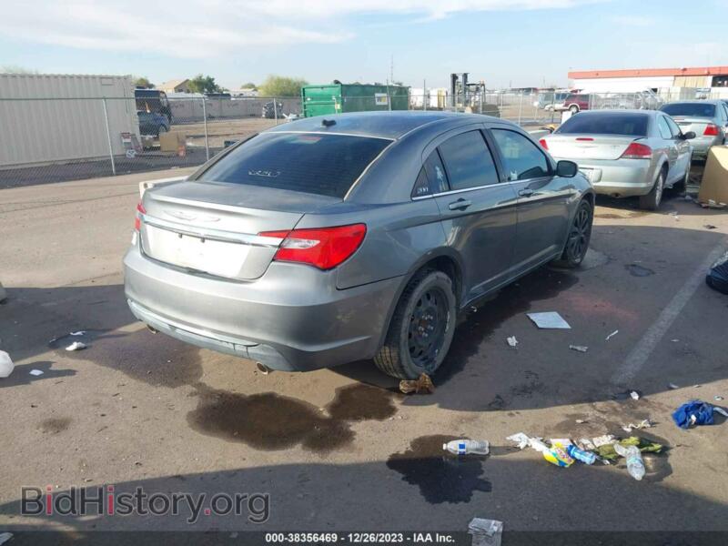 2013 Chrysler 200 (VIN 1C3CCBAG8DN727458) — photo 4 of 11