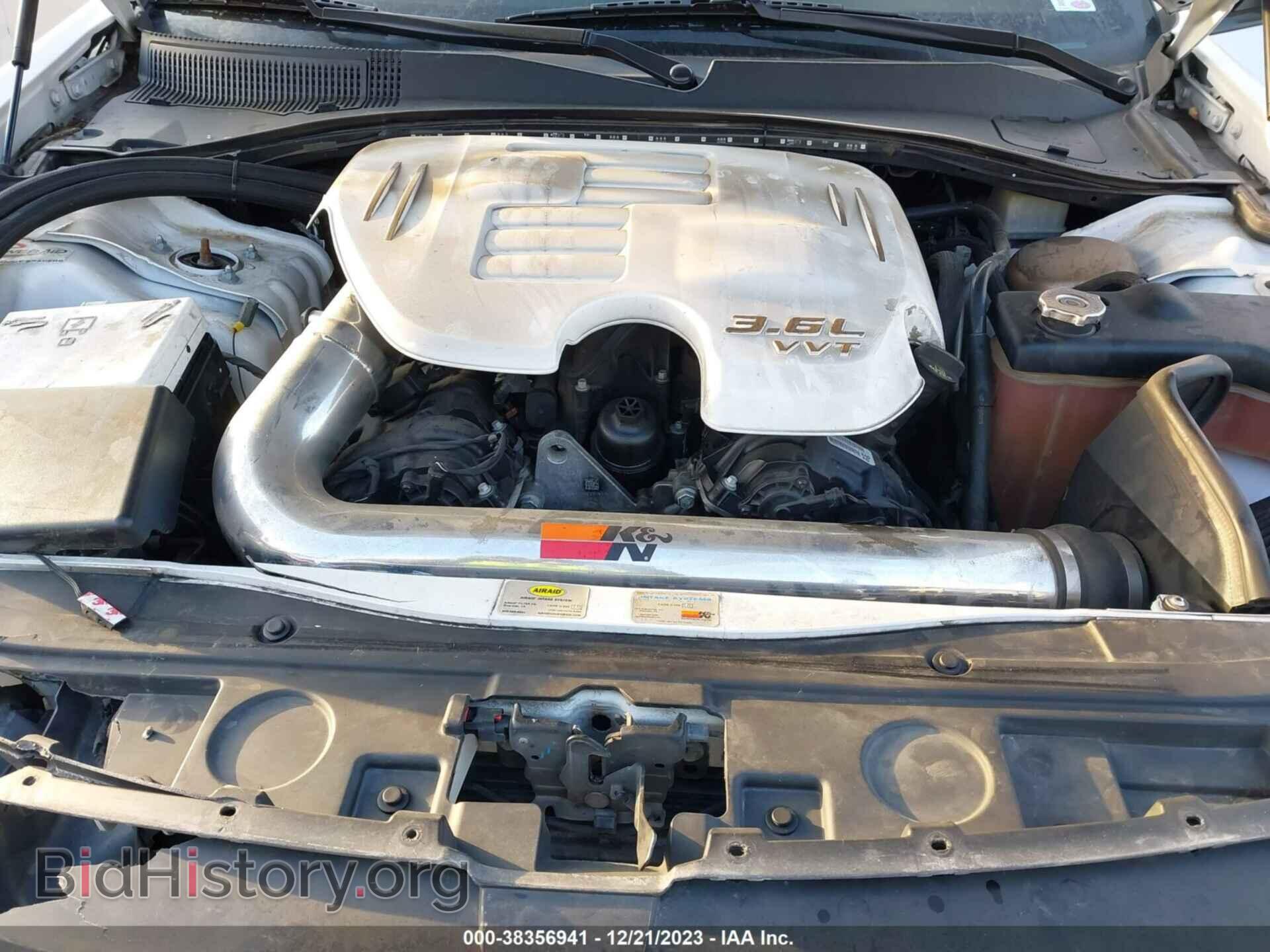 2017 CHRYSLER 300 - VIN: 2C3CCAGG6HH603849 - Photo 10