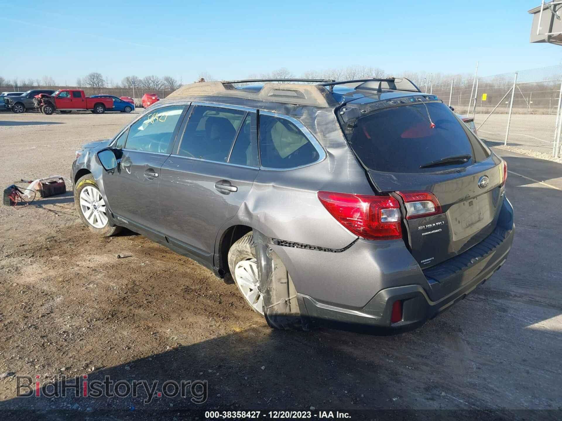 2018 SUBARU OUTBACK - VIN: 4S4BSAHCXJ3364154 - Фото 3