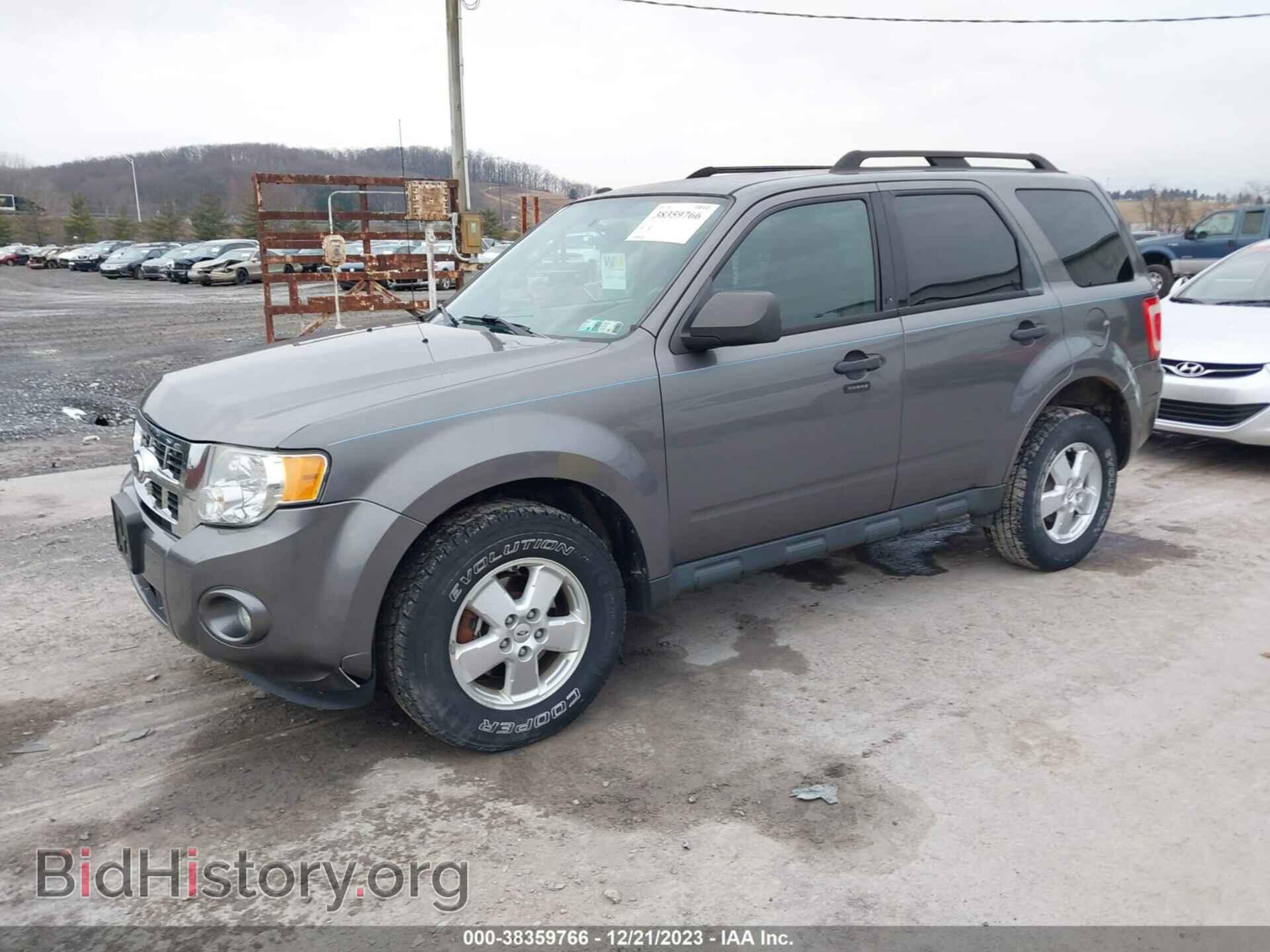 2011 FORD ESCAPE - VIN: 1FMCU9DG5BKA99009 - Фото 2