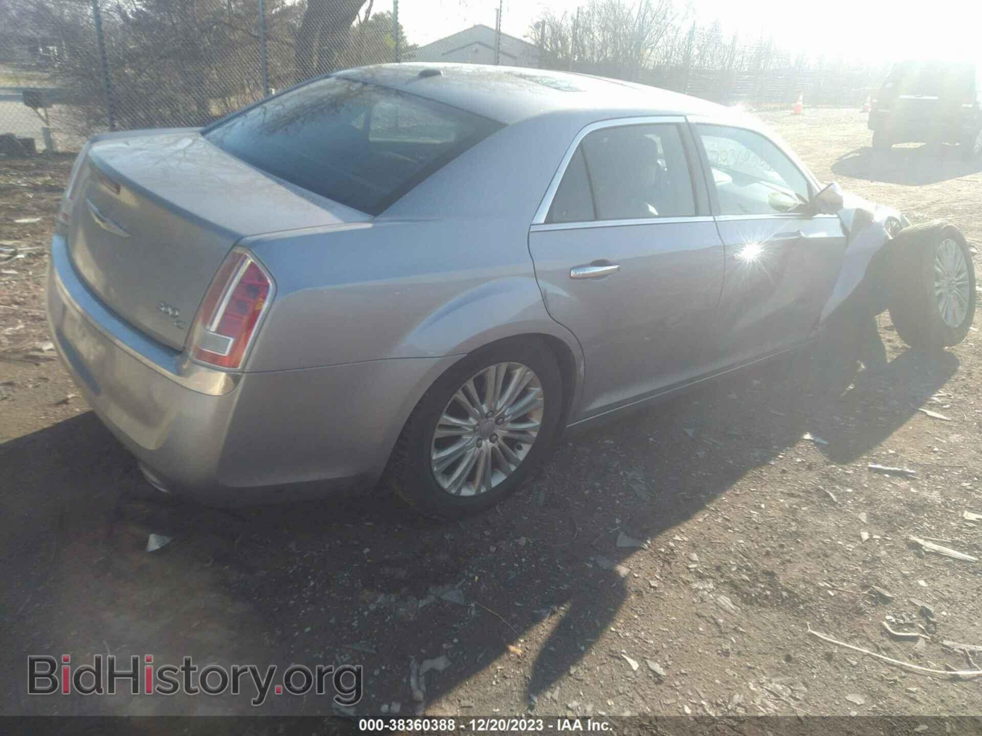 2013 CHRYSLER 300C - VIN: 2C3CCAKT1DH667151 - Фото 4