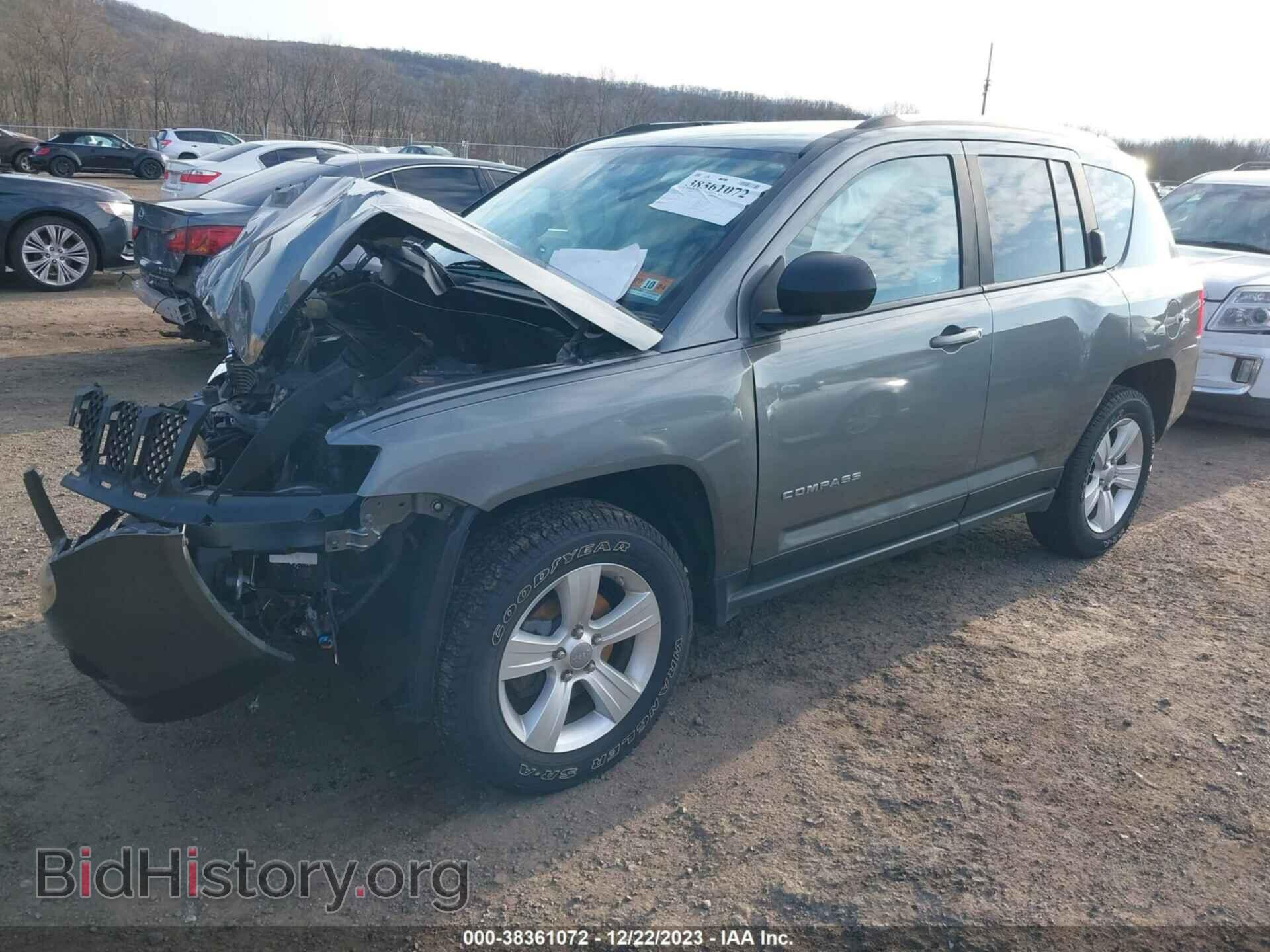 2011 JEEP COMPASS - VIN: 1J4NF1FB2BD277256 - Photo 2