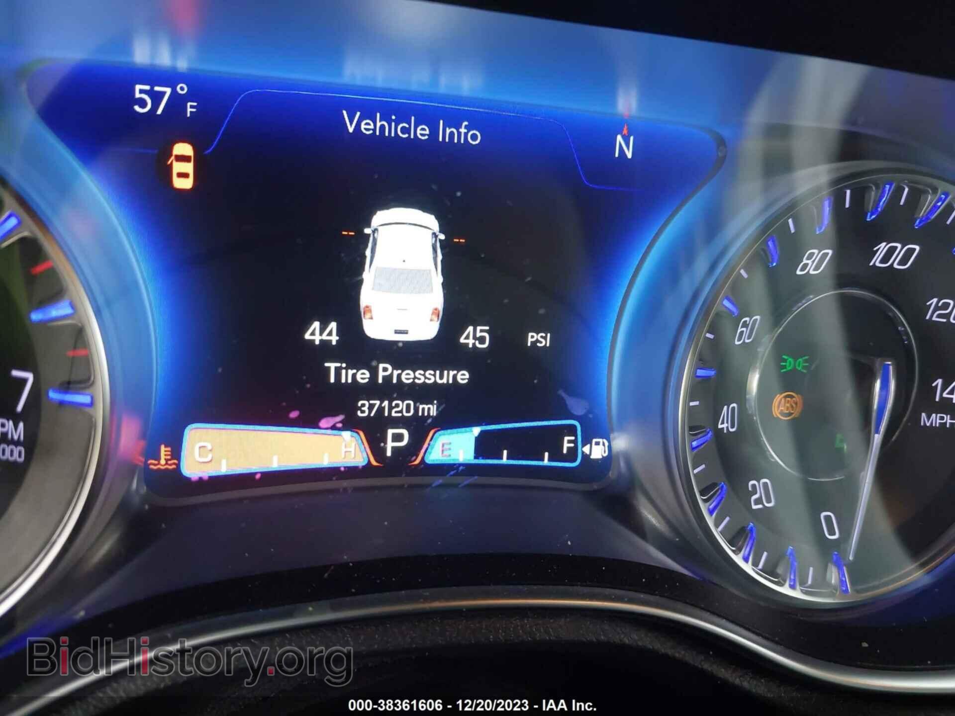 2019 CHRYSLER 300 - VIN: 2C3CCARG6KH517560 - Фото 7