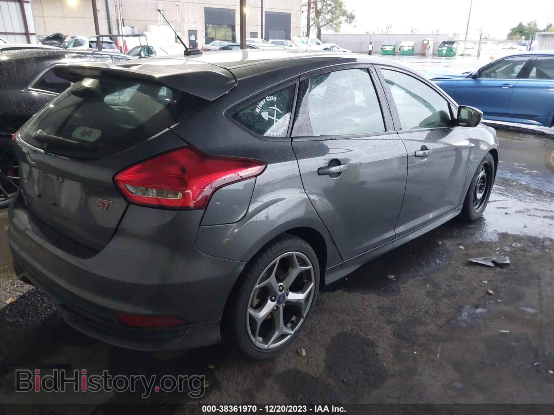 2018 FORD FOCUS ST - VIN: 1FADP3L91JL211755 - Фото 4