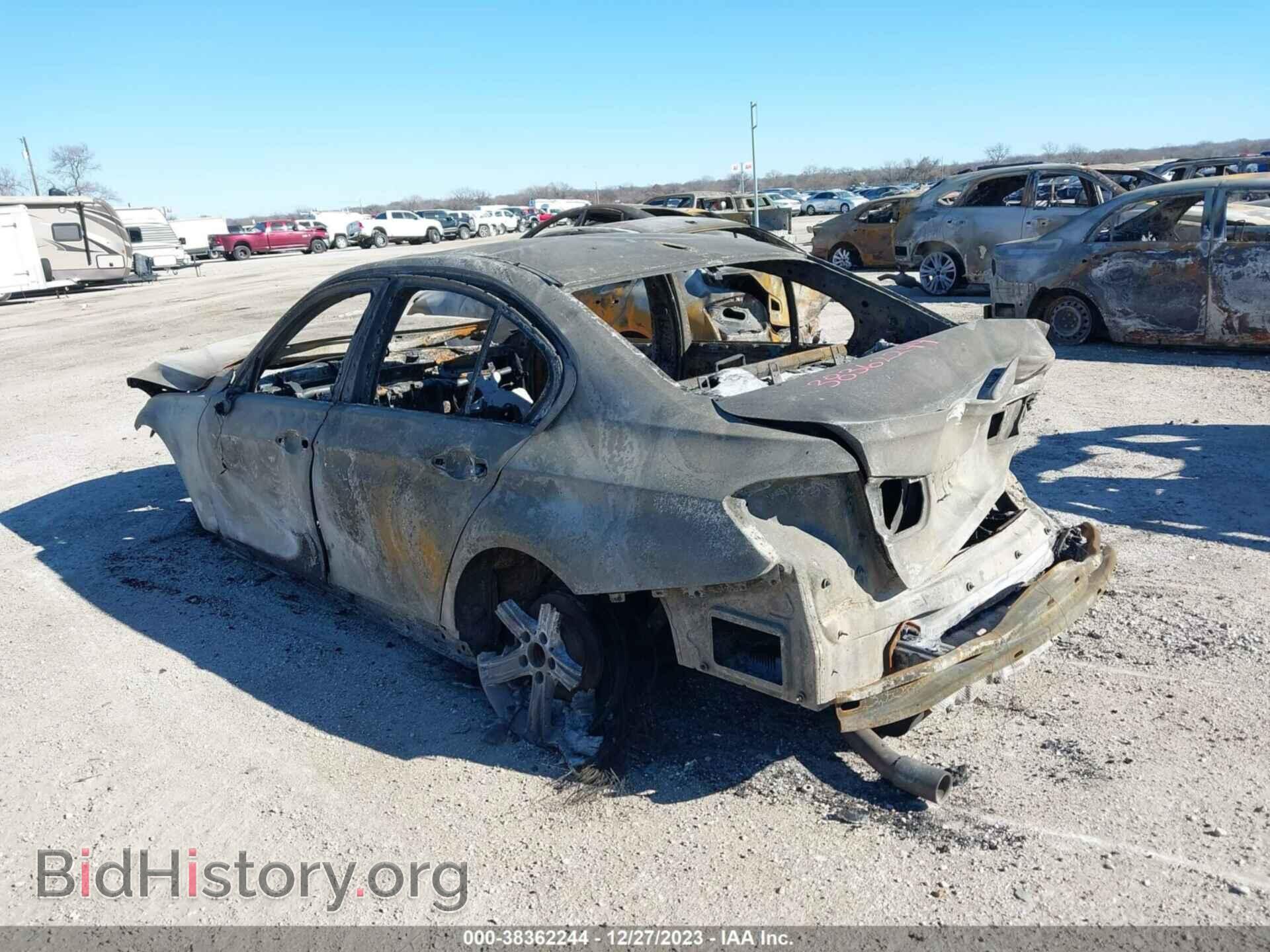2015 BMW 320I - VIN: WBA3B1C52FK141683 - Фото 3