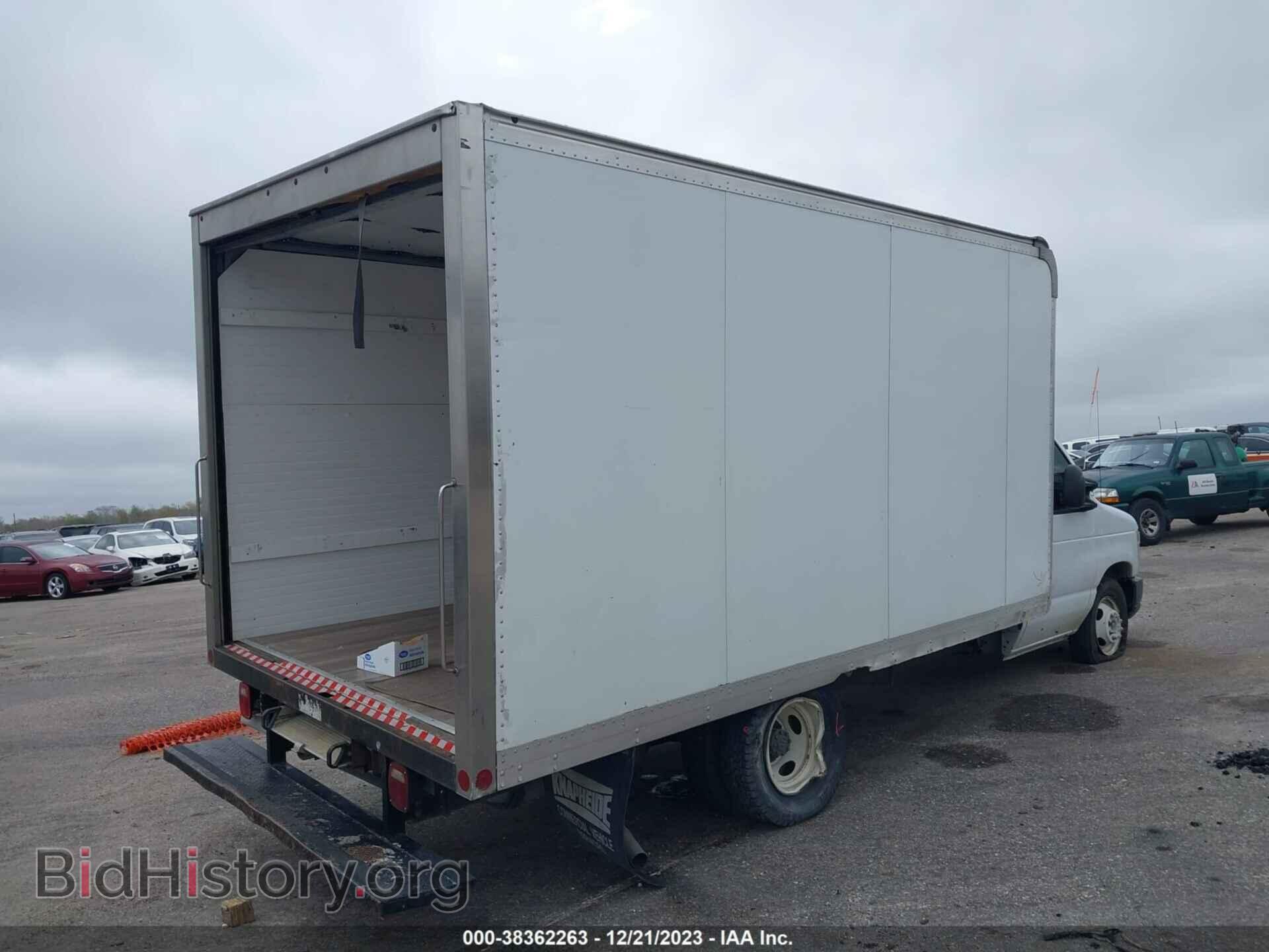 2011 FORD E-450 CUTAWAY - VIN: 1FDXE4FS0BDA68337 - Фото 4