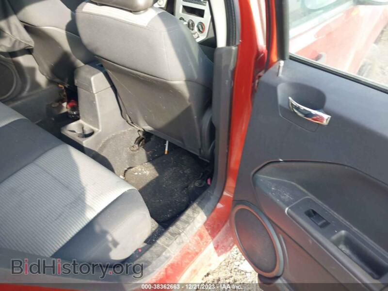 2008 Dodge CALIBER (VIN 1B3HB48B88D568352) — photo 8 of 11