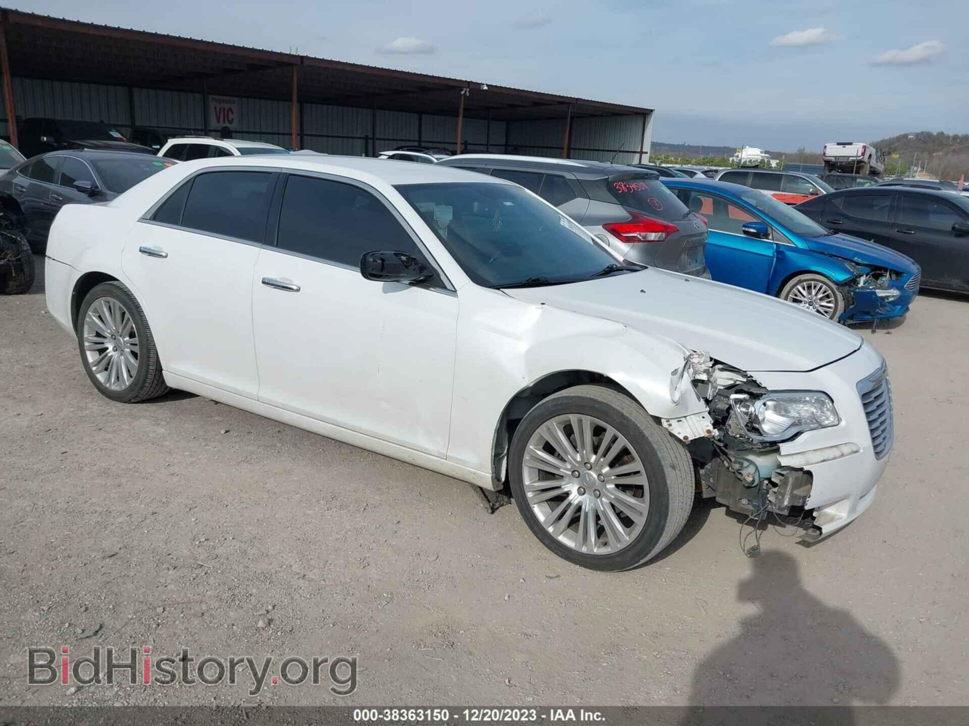 Фотография 2C3CCACG6CH245604 - CHRYSLER 300 2012