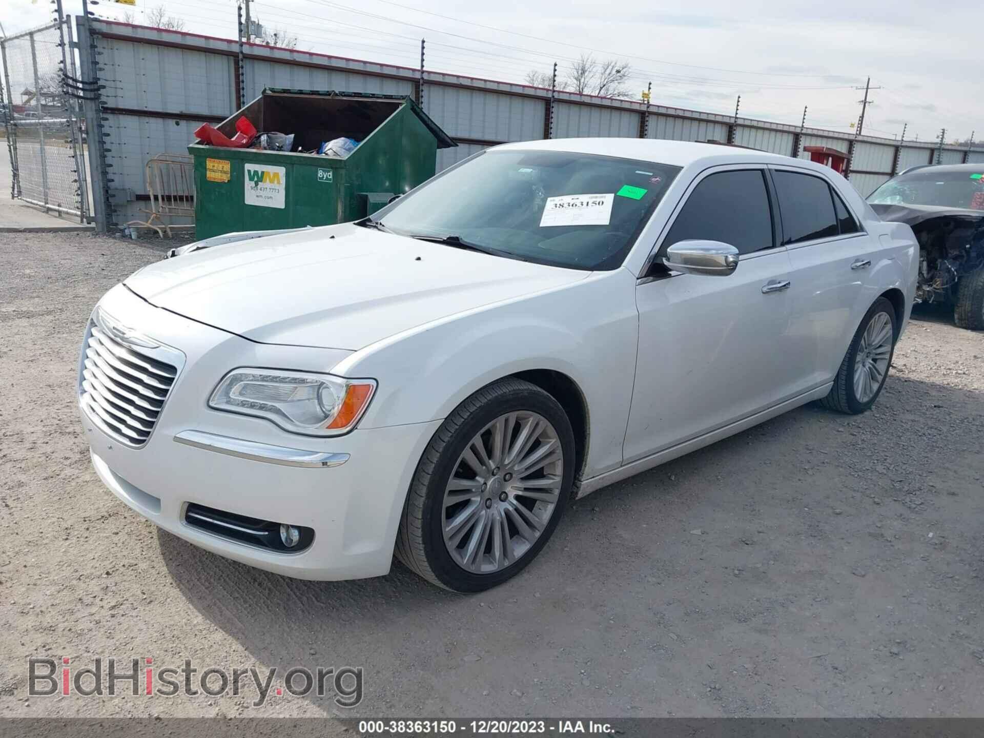 2012 CHRYSLER 300 - VIN: 2C3CCACG6CH245604 - Фото 2