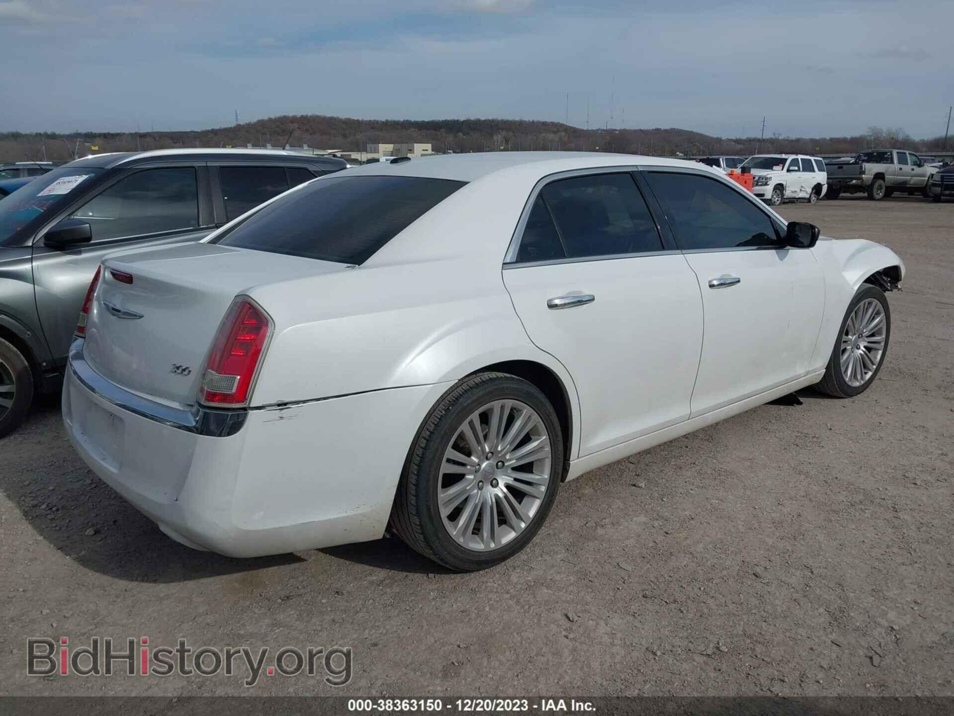 2012 CHRYSLER 300 - VIN: 2C3CCACG6CH245604 - Фото 4