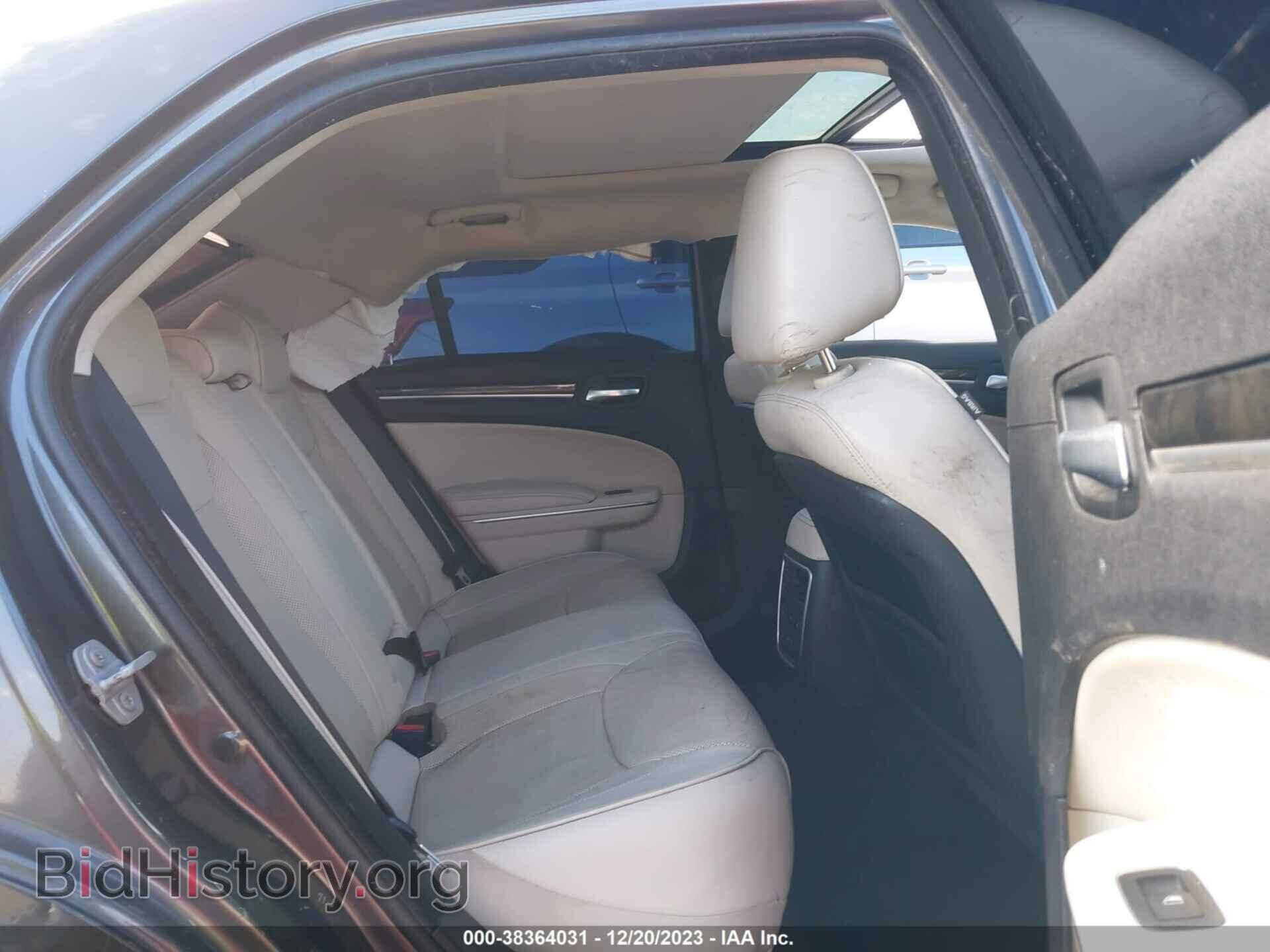 2016 CHRYSLER 300 - VIN: 2C3CCAEG1GH207460 - Фото 8