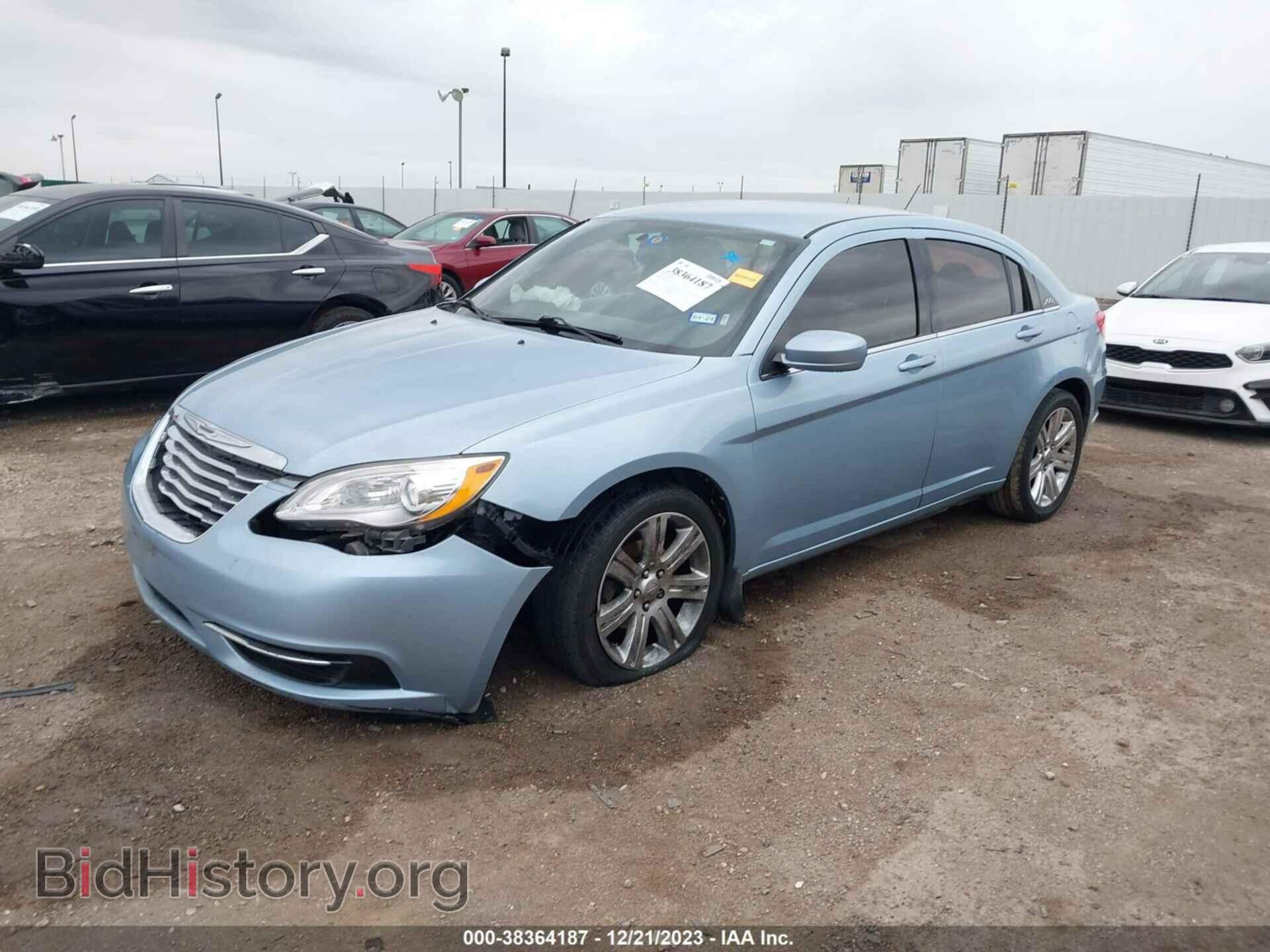 2013 CHRYSLER 200 - VIN: 1C3CCBBB5DN525485 - Photo 2